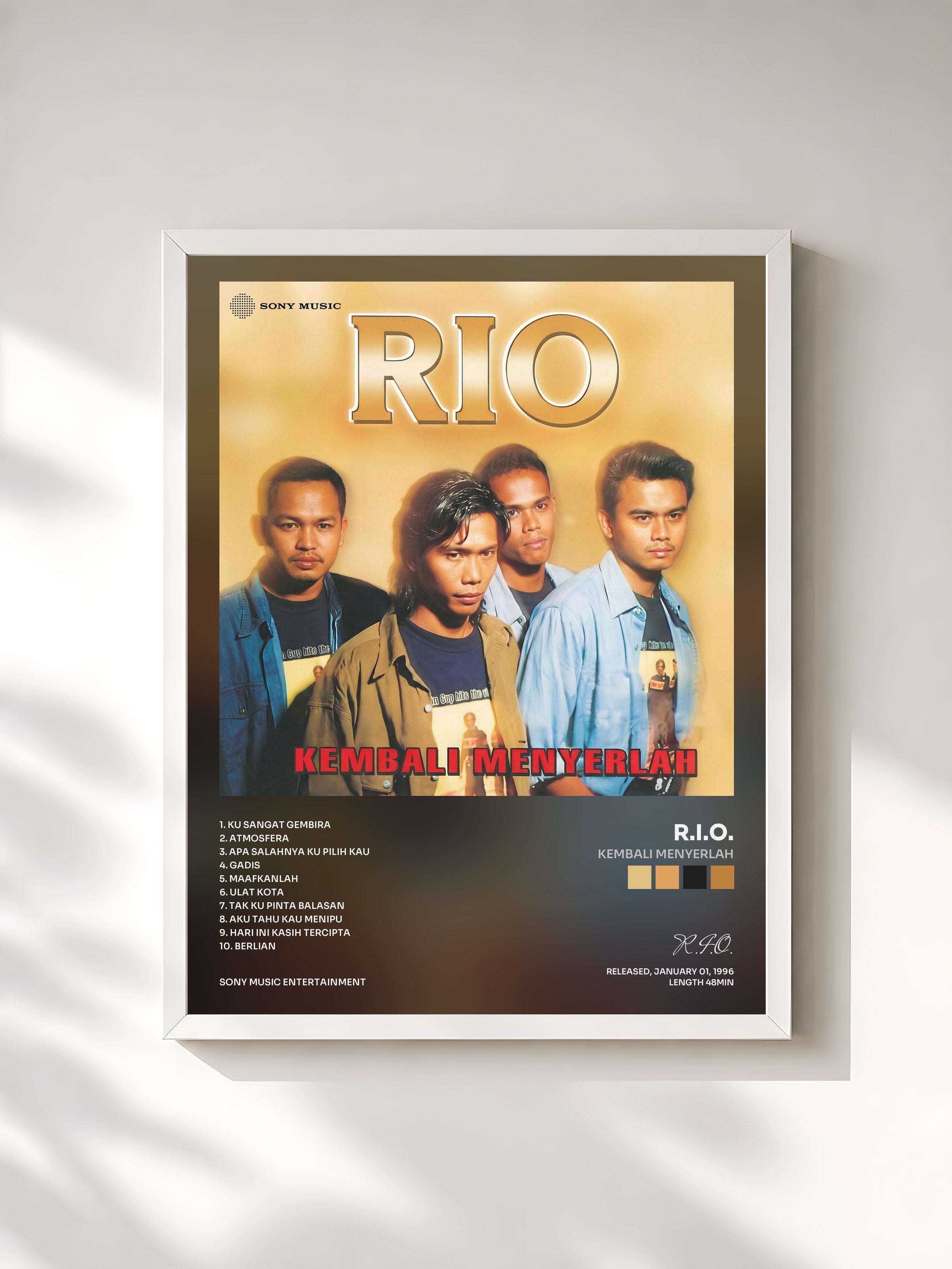 #blanc Tableau de l'album Kembali Menyerlah de R.I.O., cadre blanc, imprimé et encadré en France