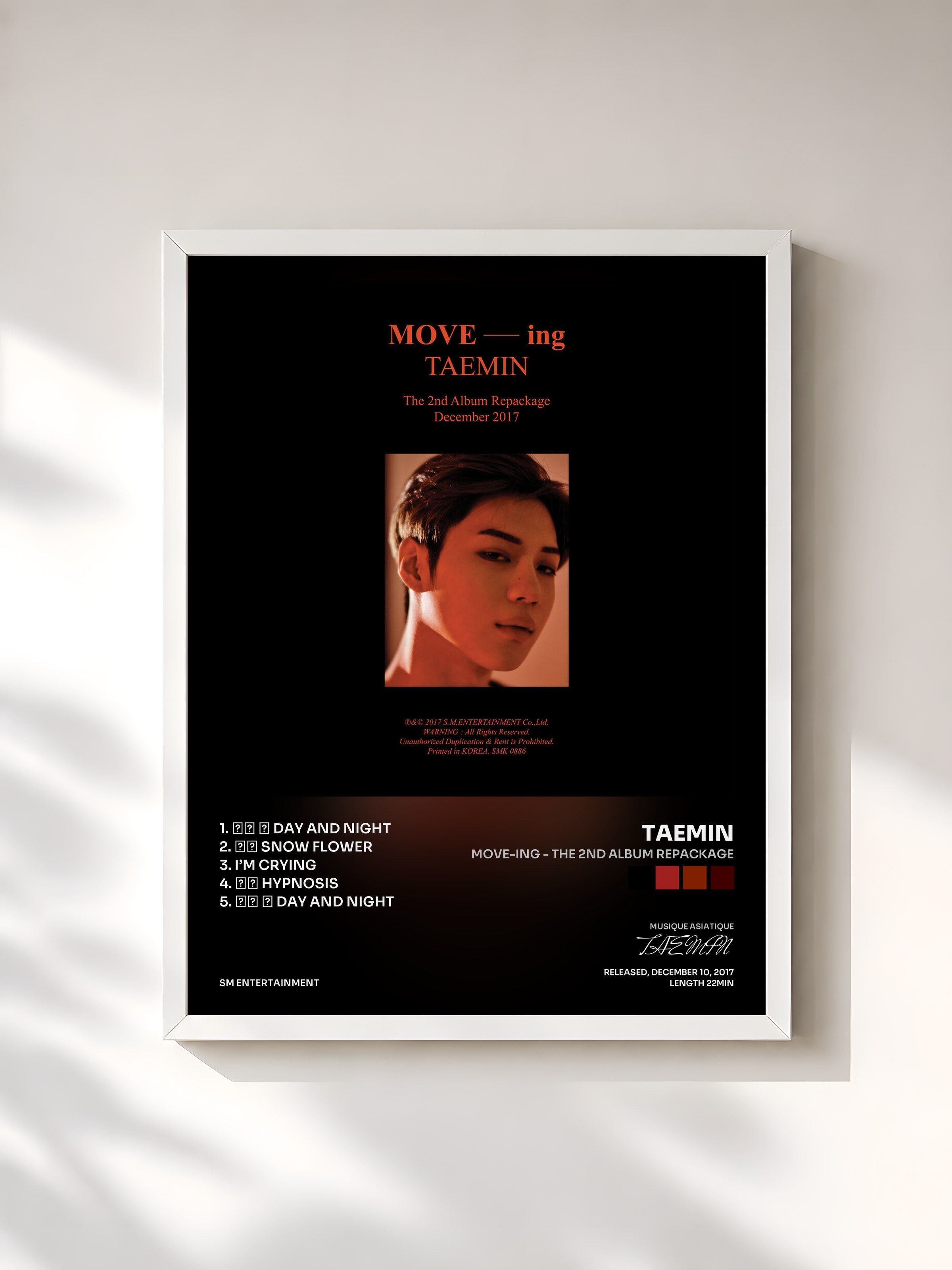 #blanc Tableau de l'album MOVE-ing - The 2nd Album Repackage de TAEMIN, cadre blanc, imprimé et encadré en France