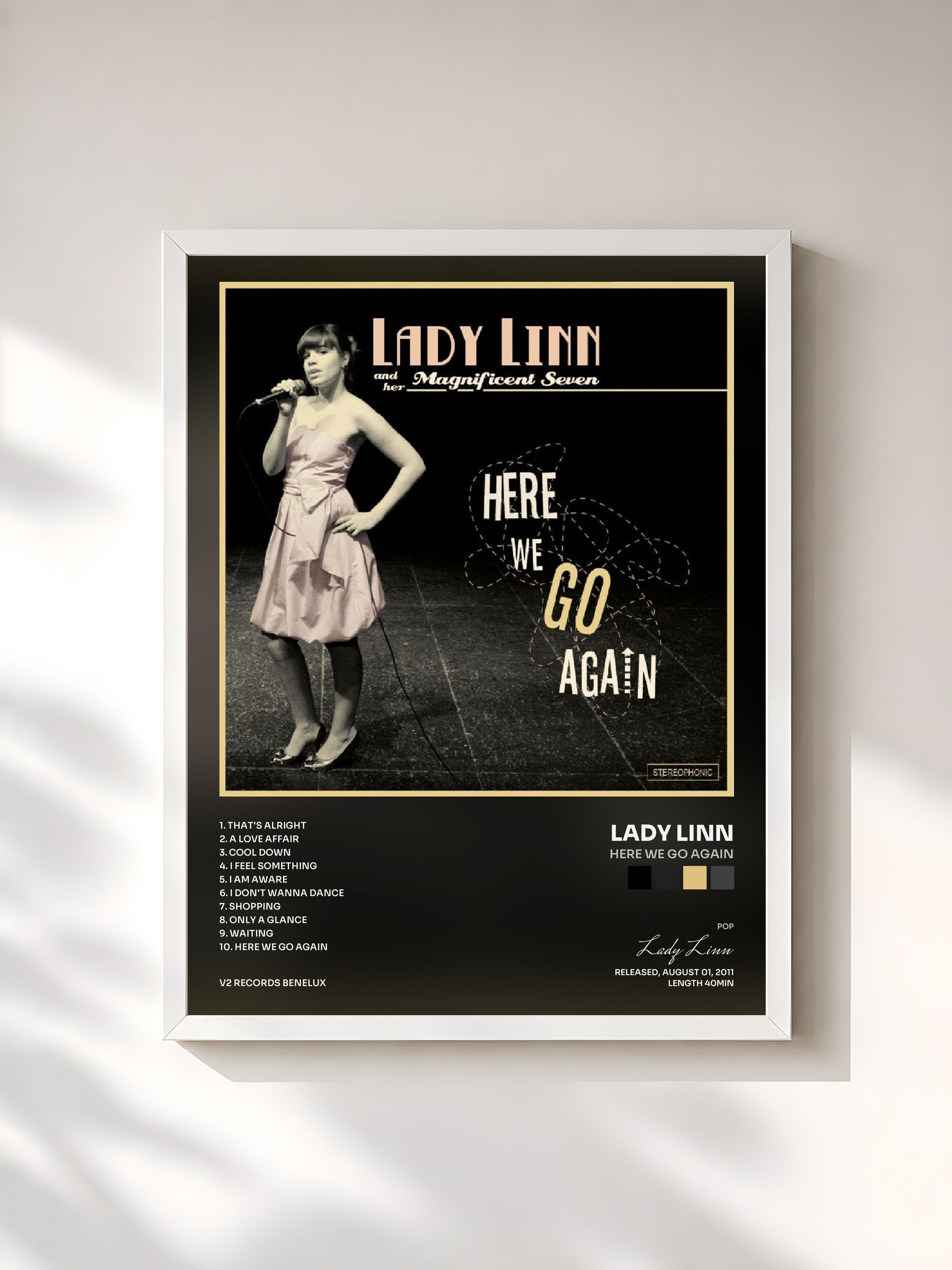 #blanc Tableau de l'album Here We Go Again de Lady Linn, cadre blanc, imprimé et encadré en France