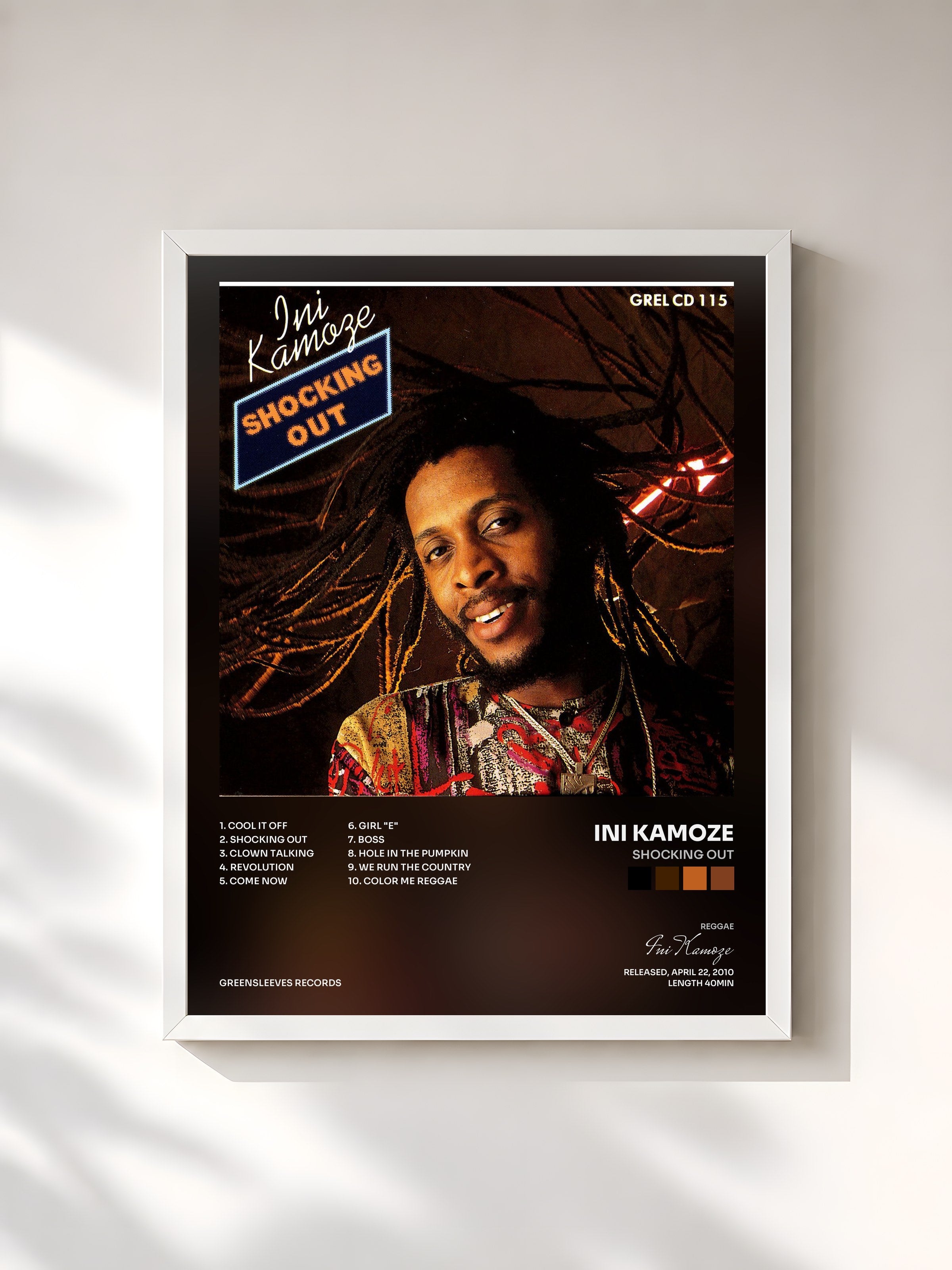 #blanc Tableau de l'album Shocking Out de Ini Kamoze, cadre blanc, imprimé et encadré en France