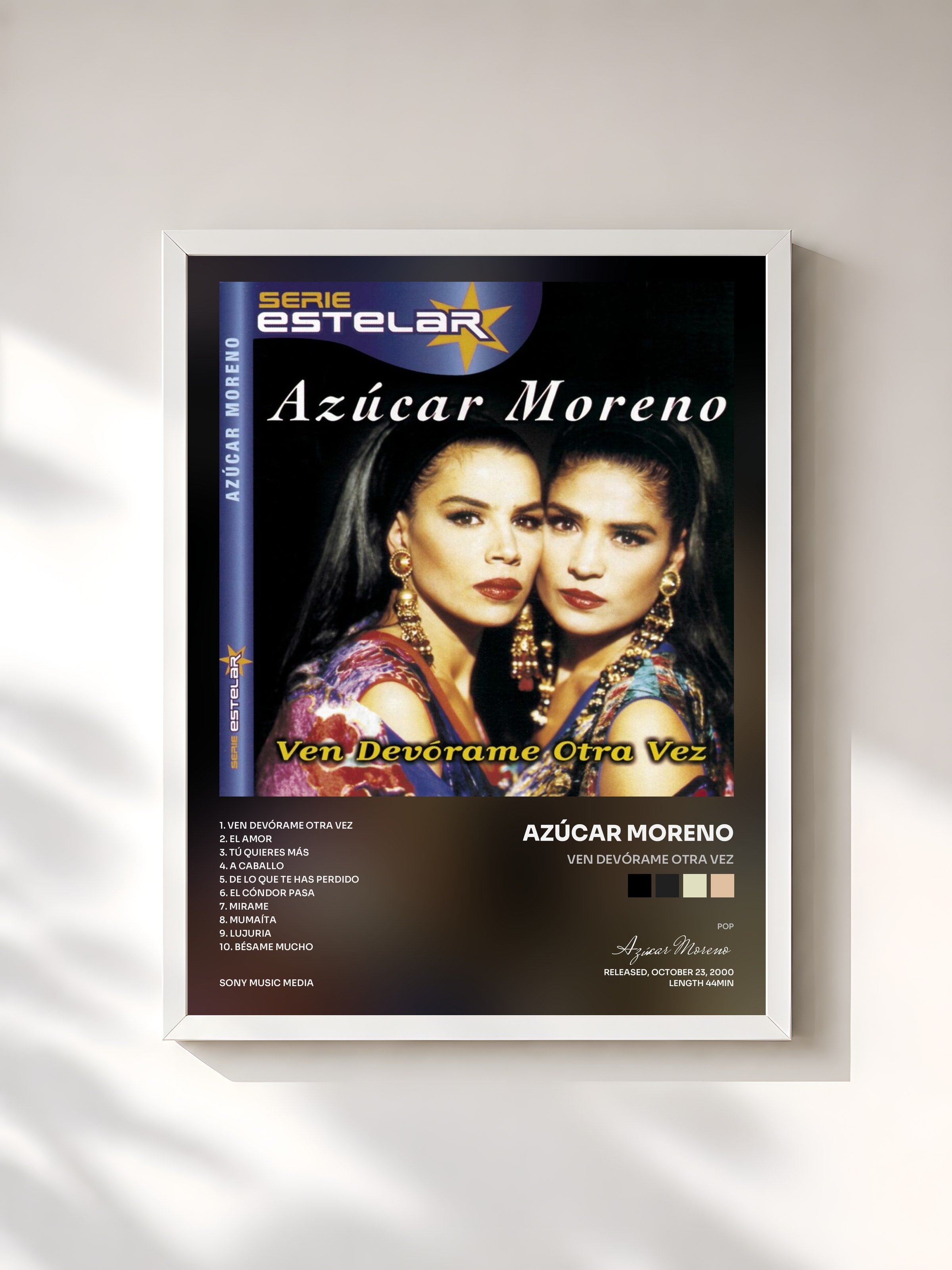#blanc Tableau de l'album Ven Devórame Otra Vez de Azúcar Moreno, cadre blanc, imprimé et encadré en France