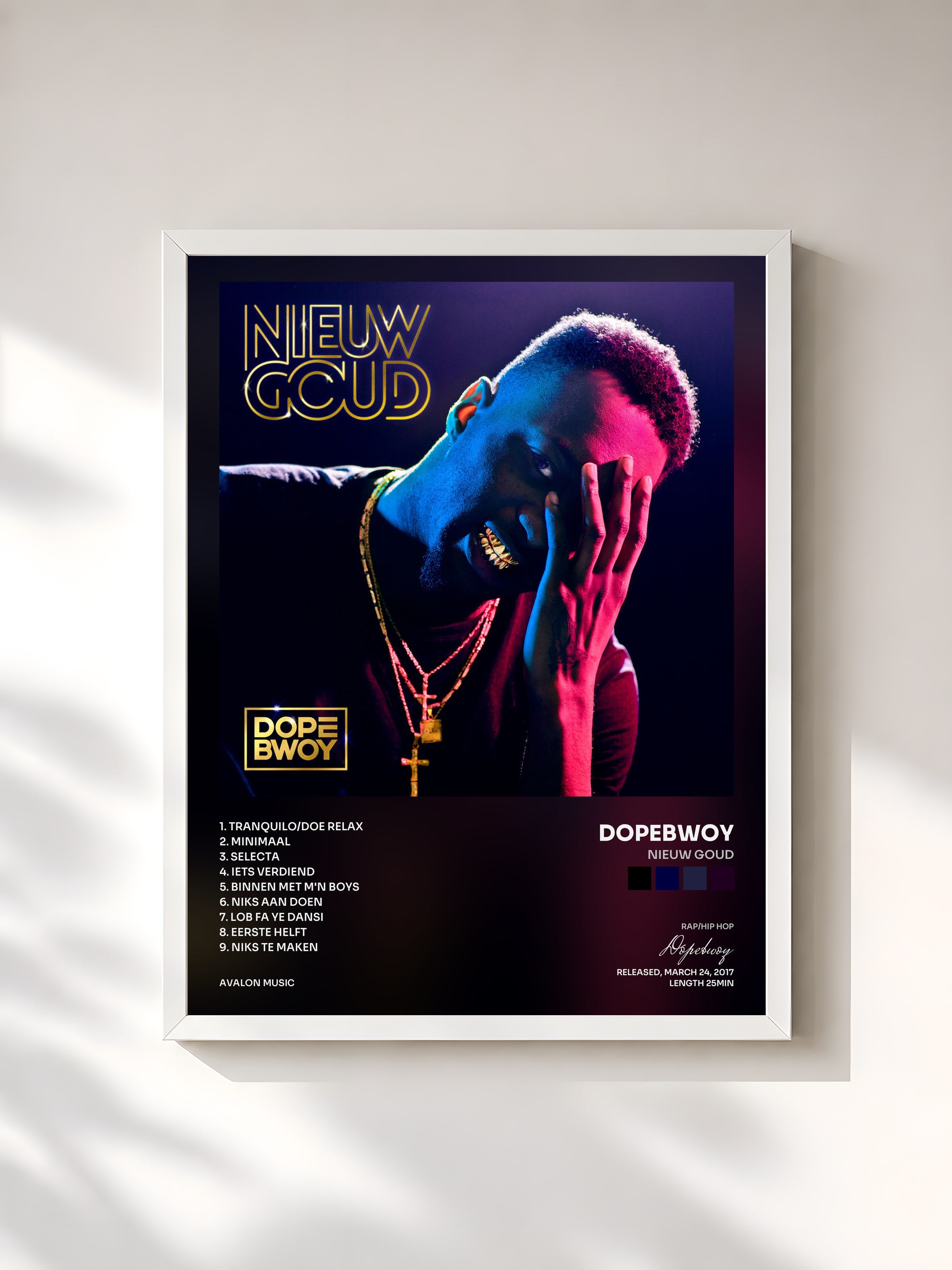 #blanc Tableau de l'album Nieuw Goud de Dopebwoy, cadre blanc, imprimé et encadré en France