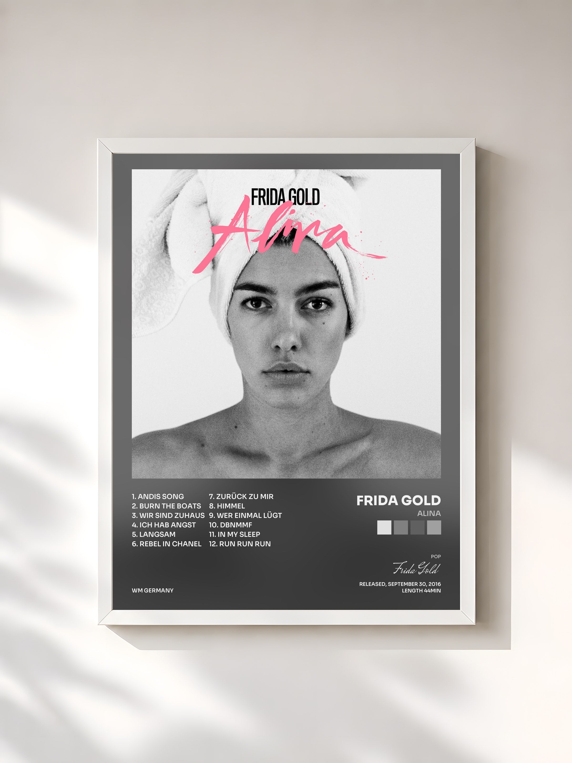 #blanc Tableau de l'album Alina de Frida Gold, cadre blanc, imprimé et encadré en France
