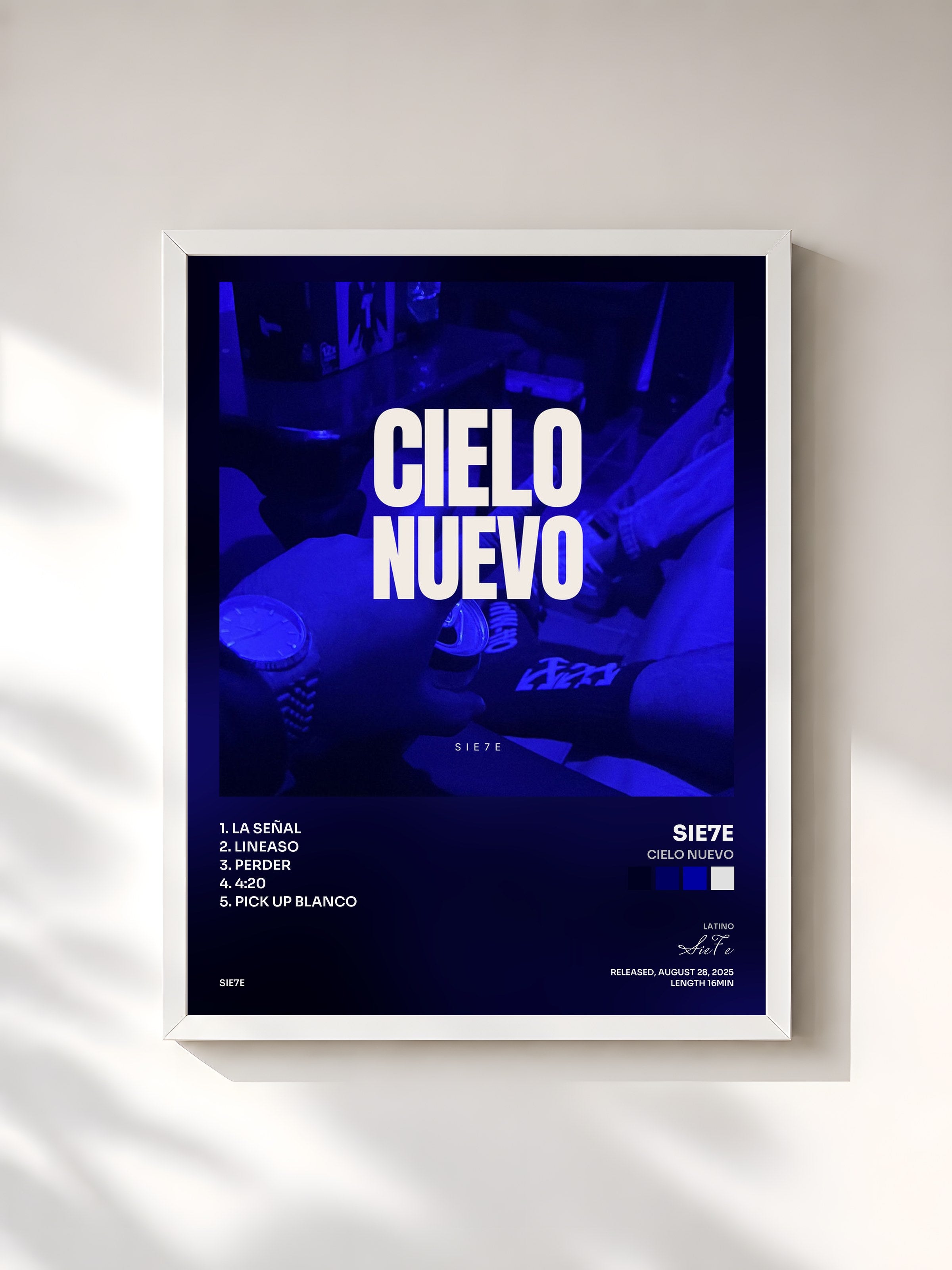 #blanc Tableau de l'album Cielo Nuevo de Sie7e, cadre blanc, imprimé et encadré en France