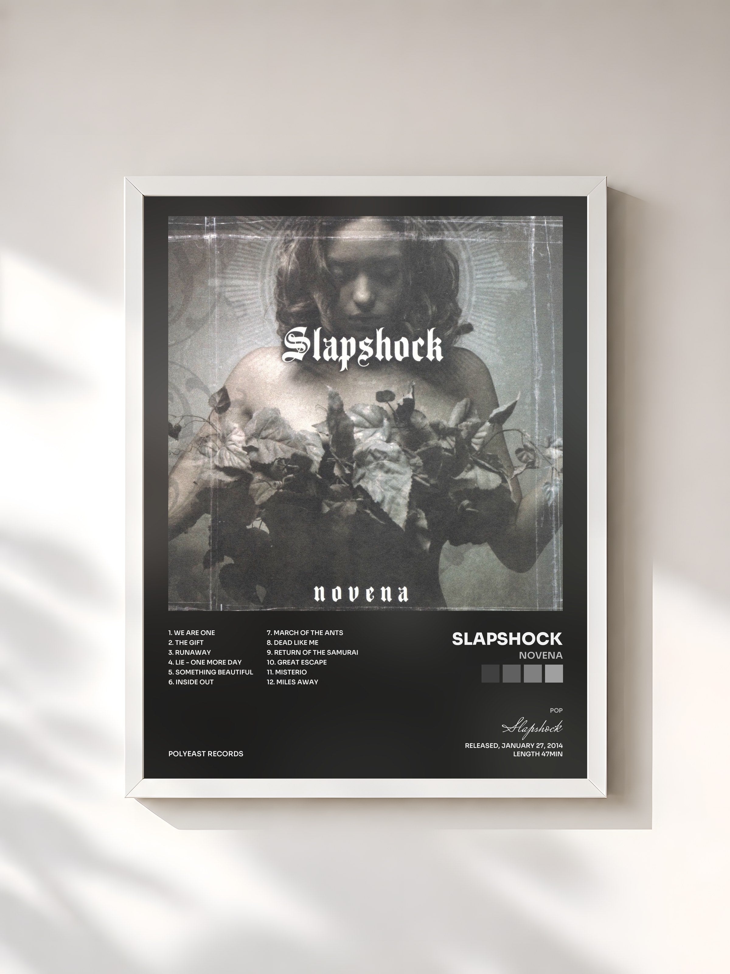 #blanc Tableau de l'album Novena de Slapshock, cadre blanc, imprimé et encadré en France