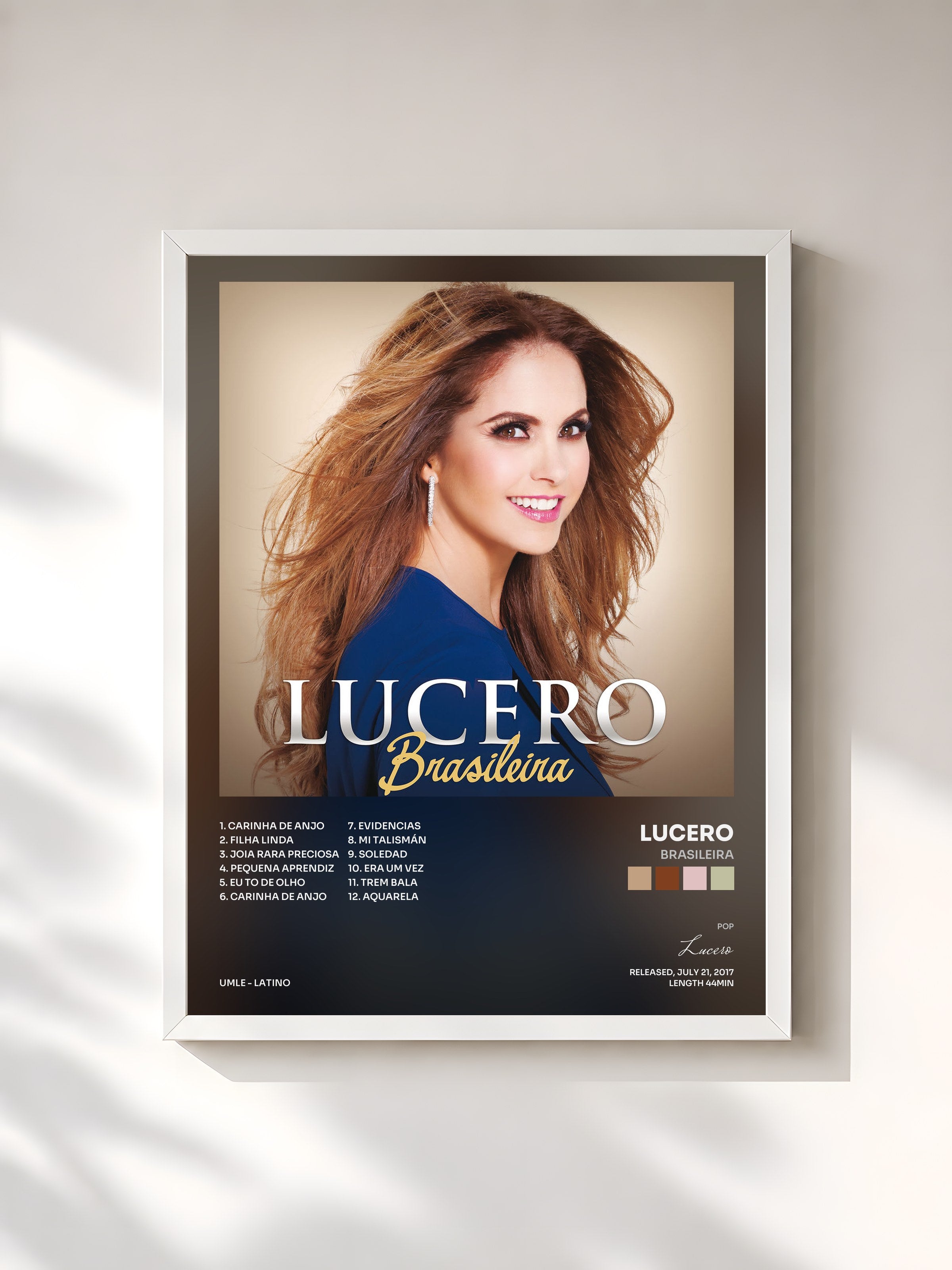 #blanc Tableau de l'album Brasileira de Lucero, cadre blanc, imprimé et encadré en France