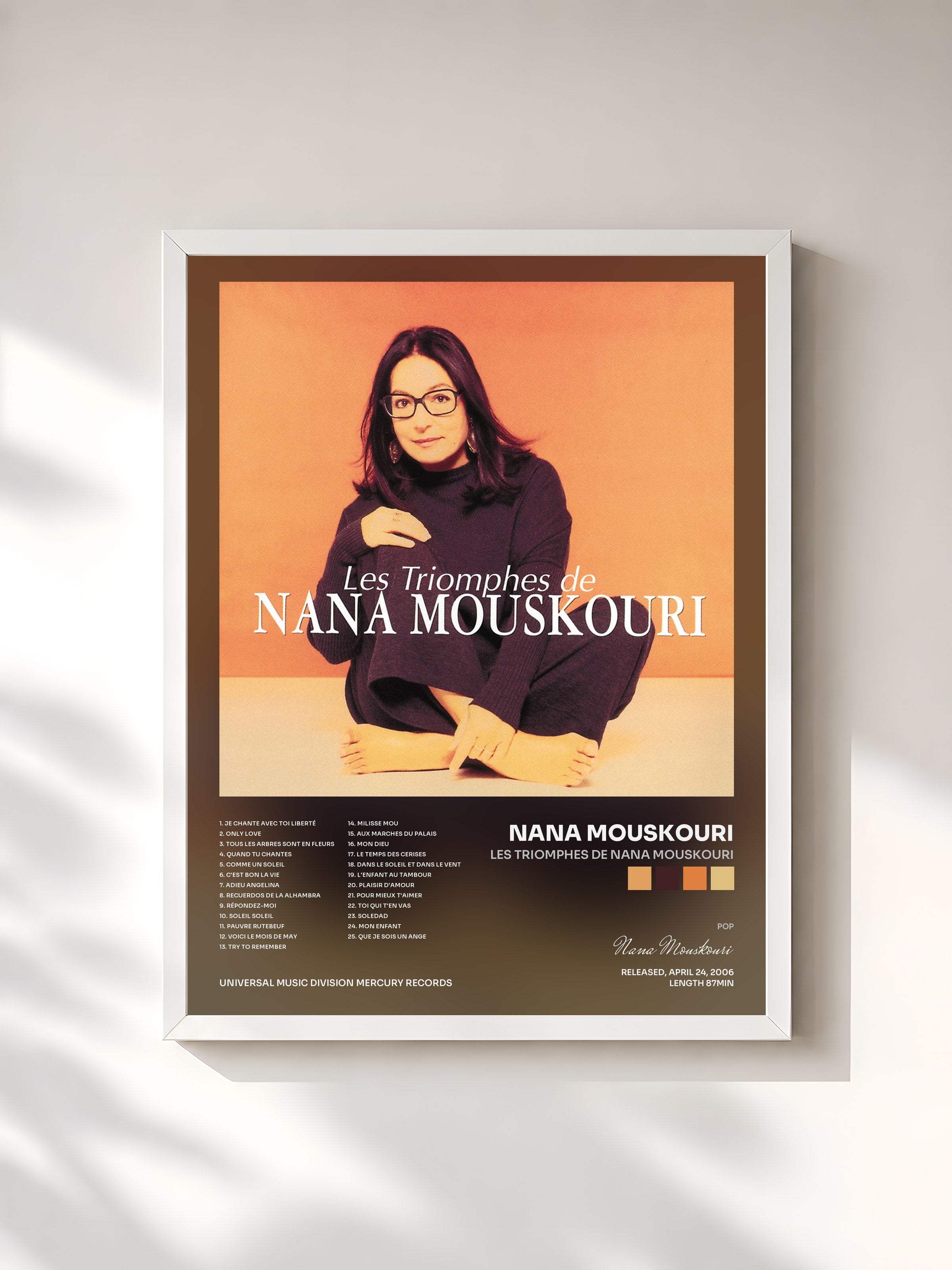 #blanc Tableau de l'album Les triomphes de Nana Mouskouri de Nana Mouskouri, cadre blanc, imprimé et encadré en France
