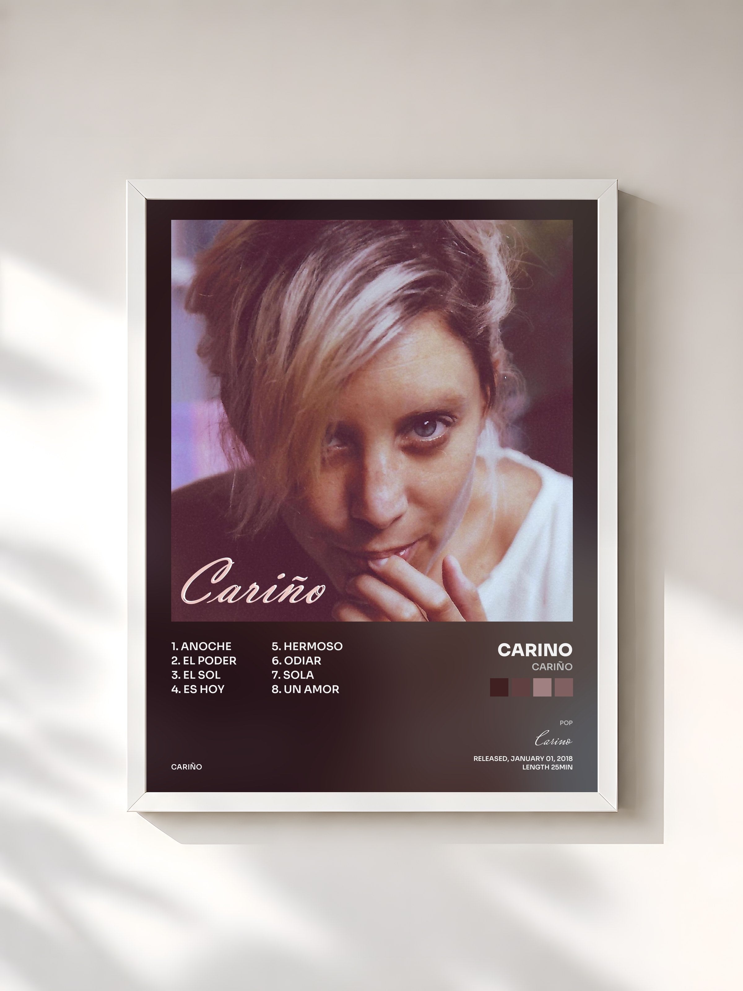 #blanc Tableau de l'album Cariño de Carino, cadre blanc, imprimé et encadré en France