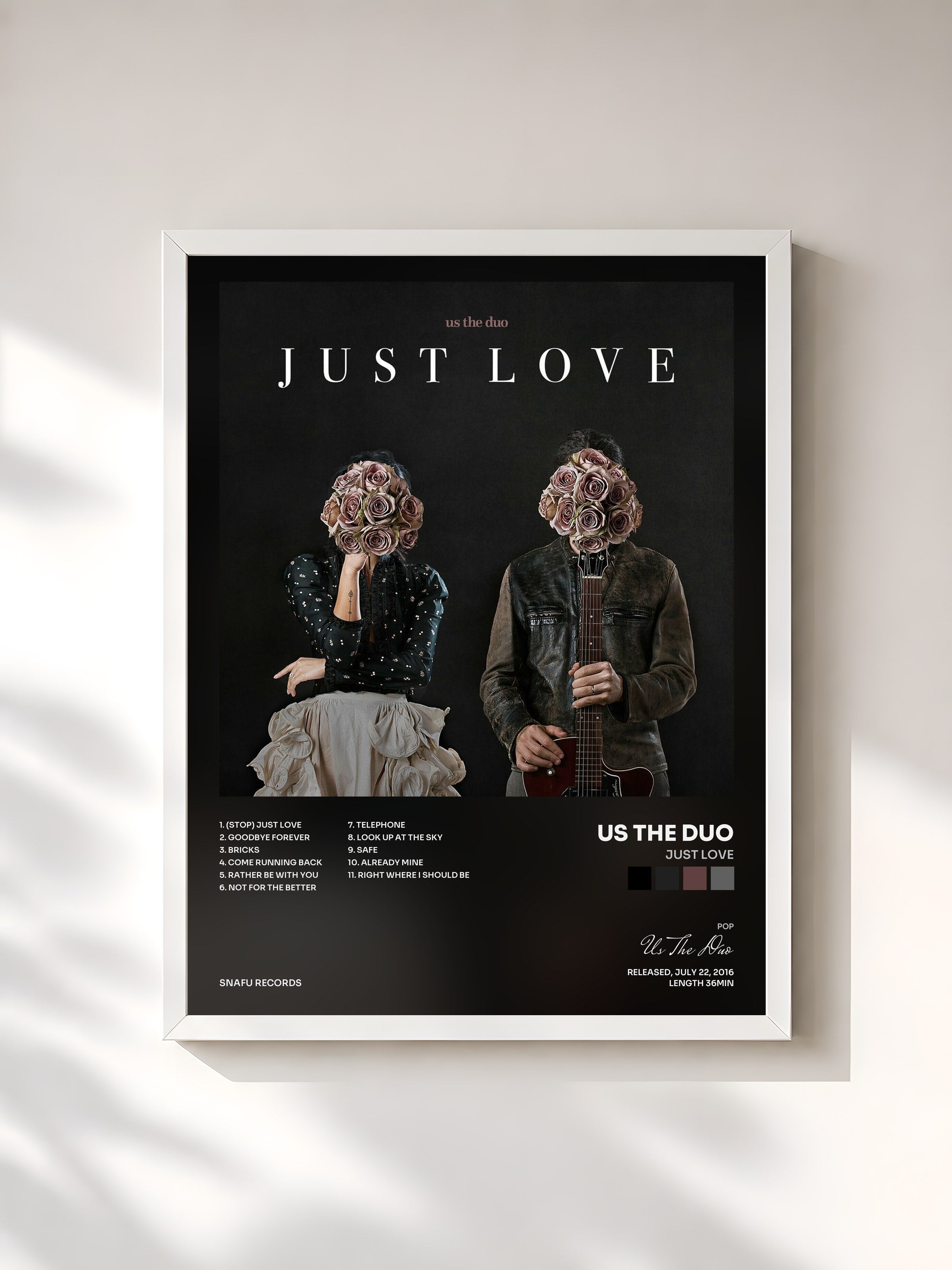#blanc Tableau de l'album Just Love de Us The Duo, cadre blanc, imprimé et encadré en France