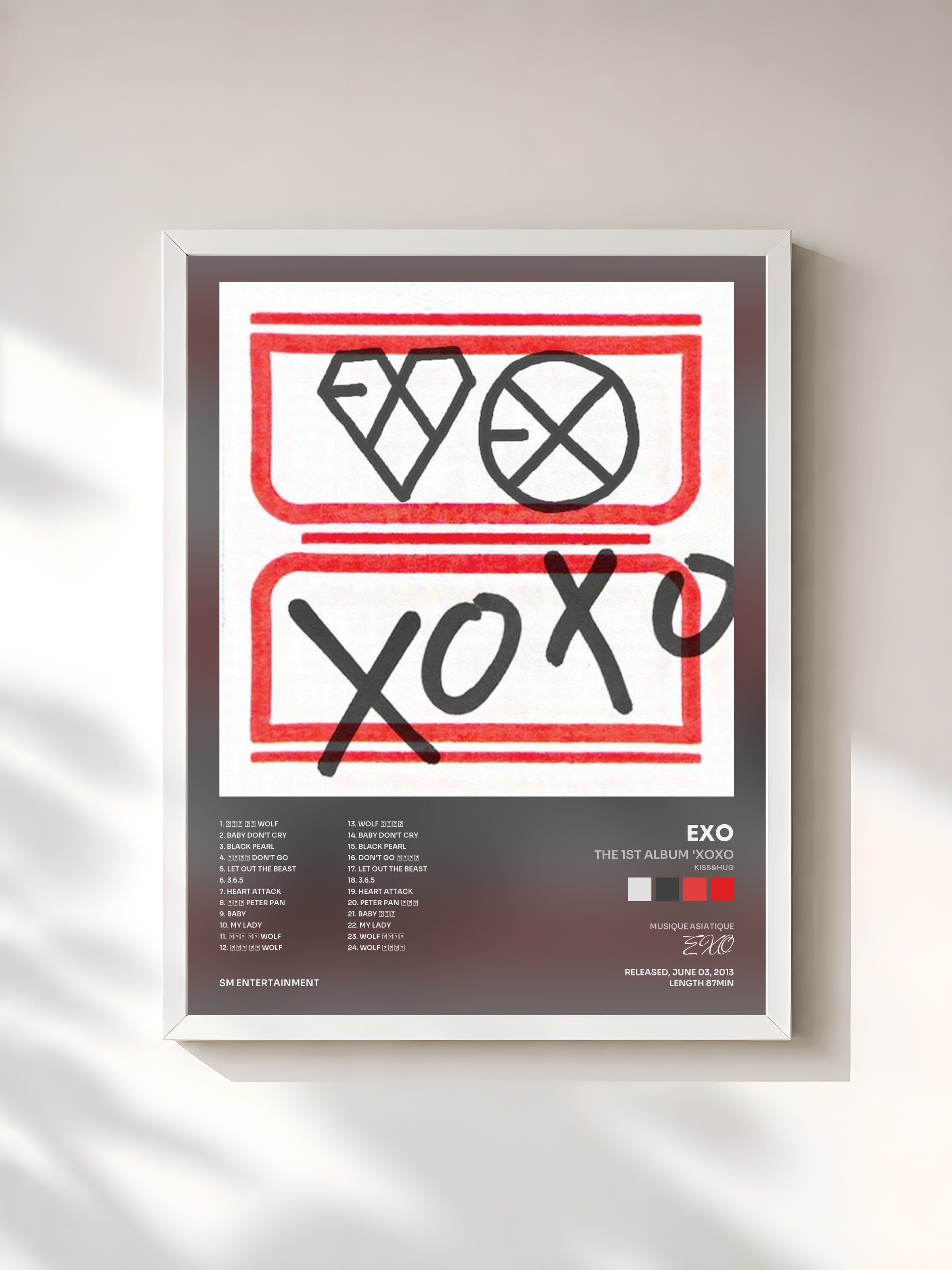 #blanc Tableau de l'album The 1st Album 'XOXO (KISS&HUG)' de EXO, cadre blanc, imprimé et encadré en France