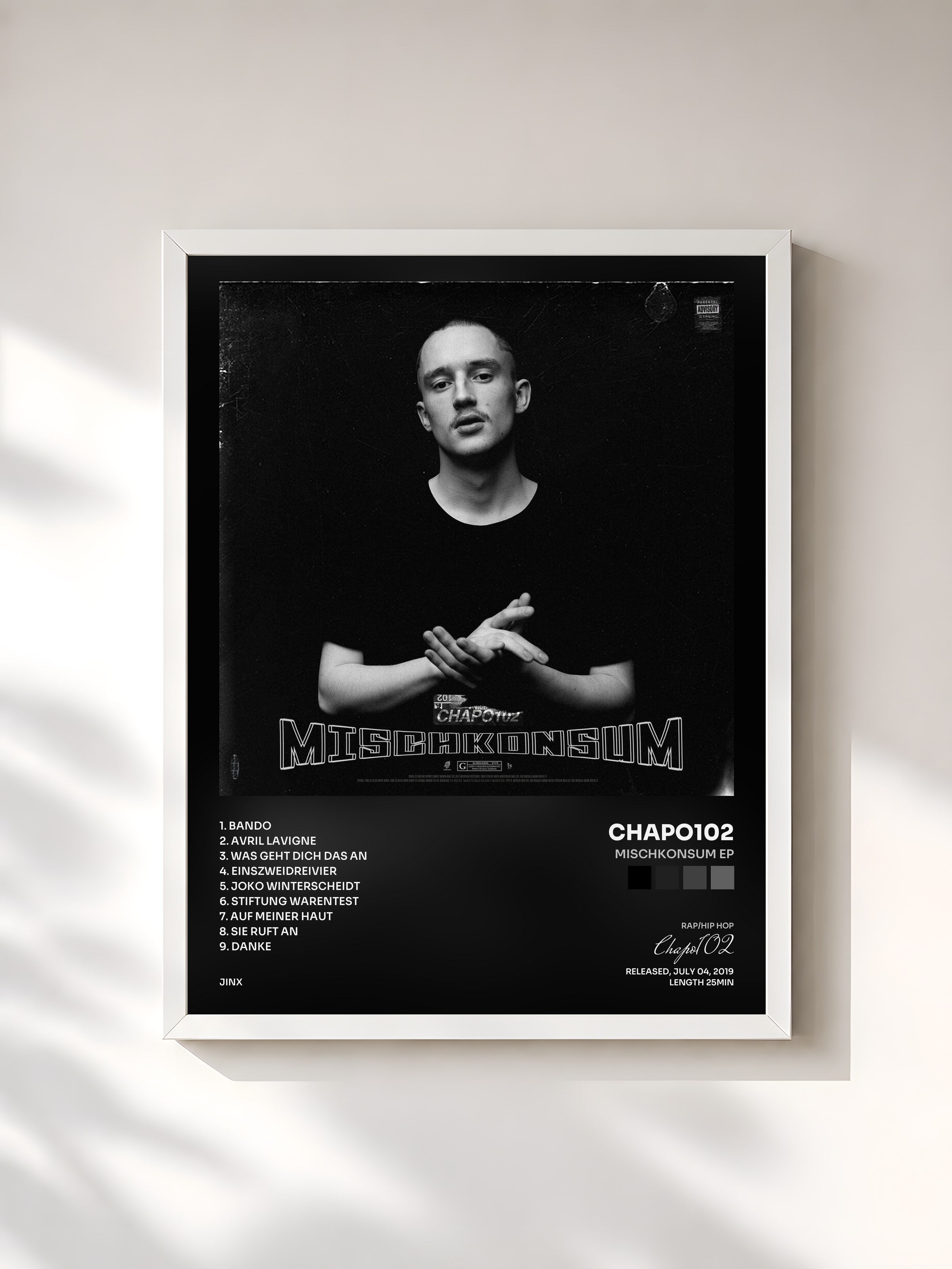 #blanc Tableau de l'album MISCHKONSUM EP de Chapo102, cadre blanc, imprimé et encadré en France