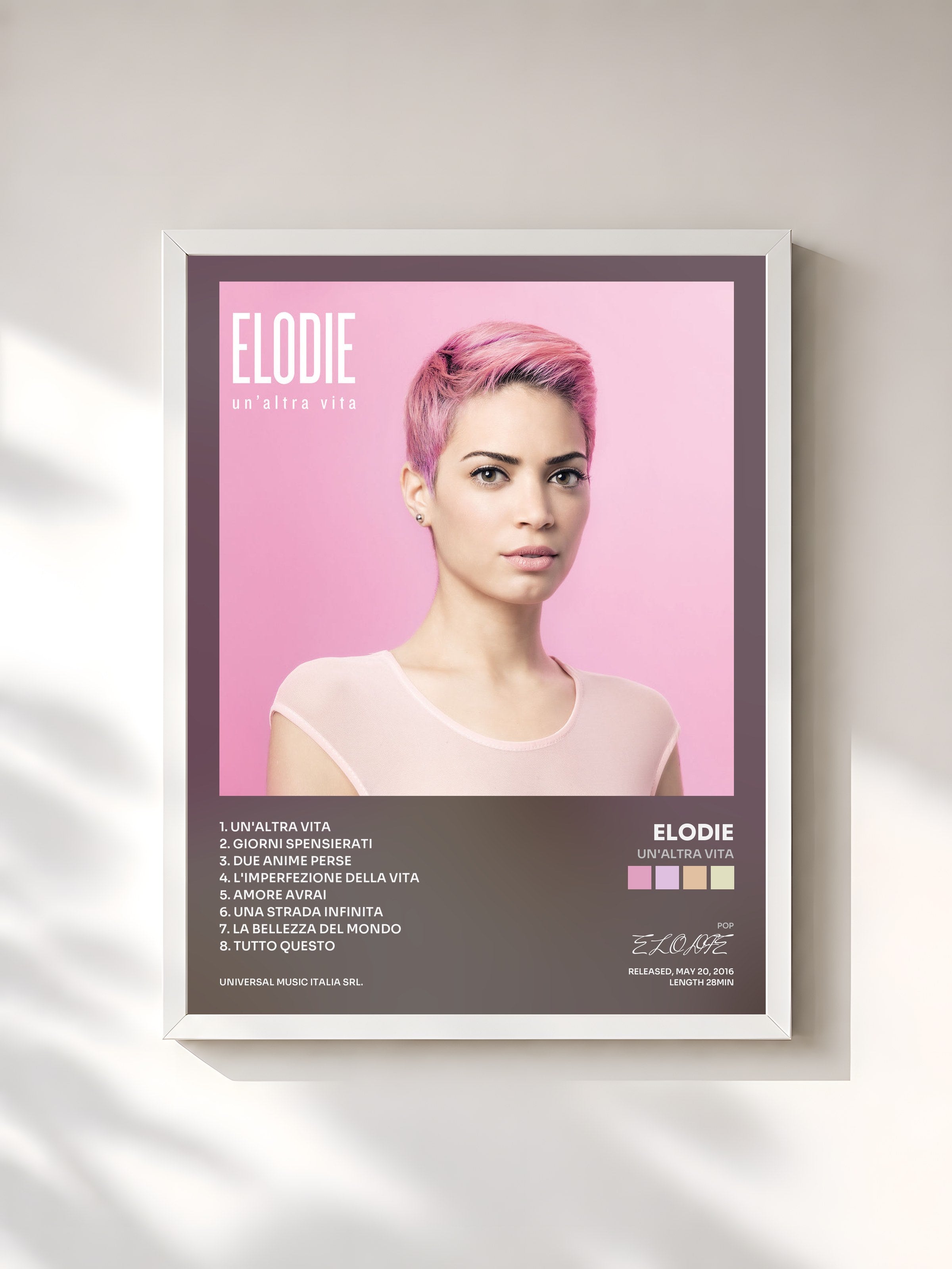 #blanc Tableau de l'album Un'Altra Vita de ELODIE, cadre blanc, imprimé et encadré en France
