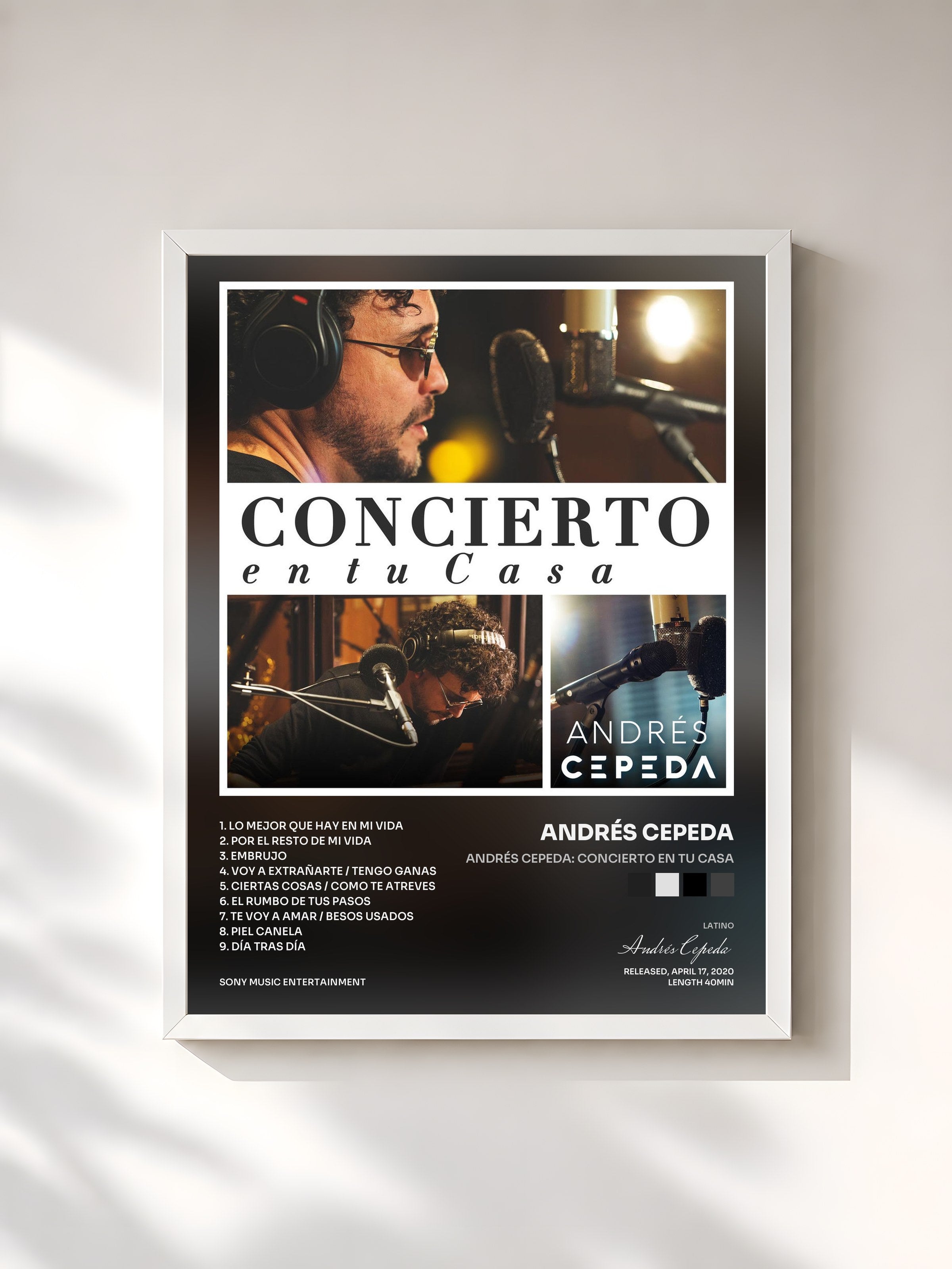 #blanc Tableau de l'album Andrés Cepeda: Concierto en Tu Casa de Andrés Cepeda, cadre blanc, imprimé et encadré en France