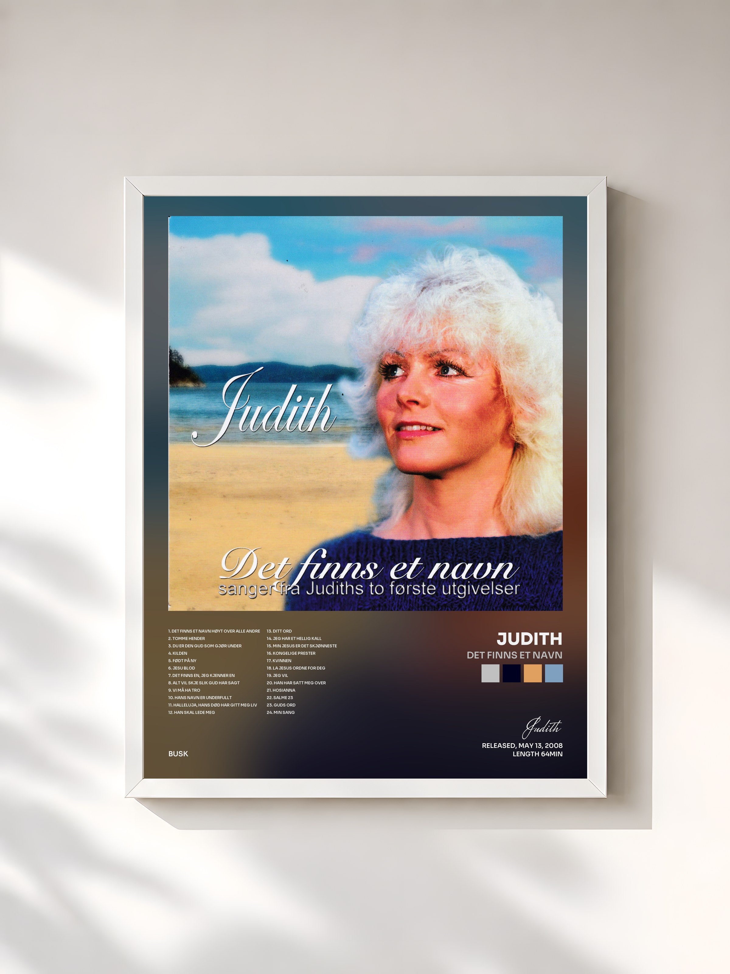 #blanc Tableau de l'album Det finns et navn de Judith, cadre blanc, imprimé et encadré en France
