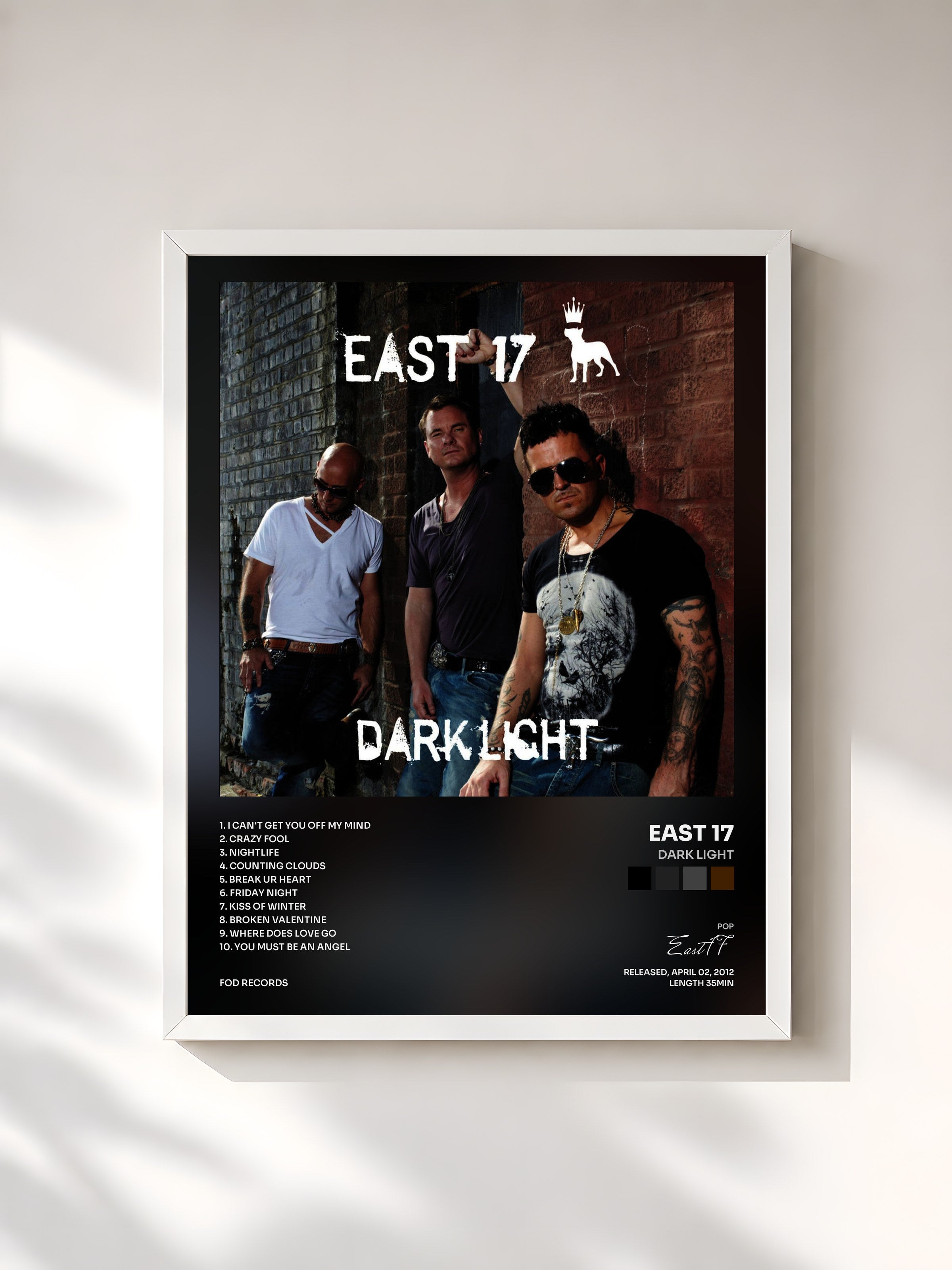 #blanc Tableau de l'album Dark Light de East 17, cadre blanc, imprimé et encadré en France