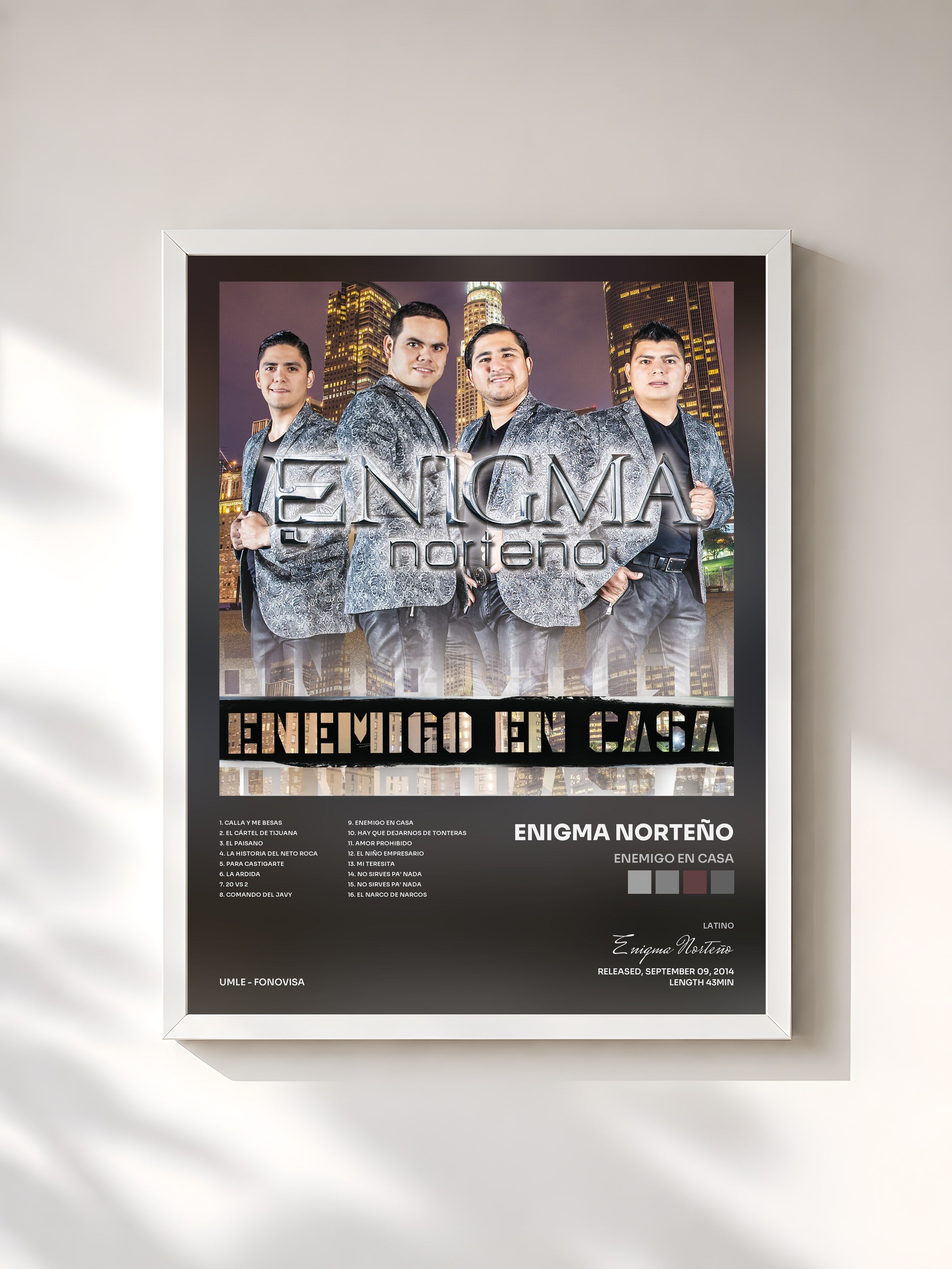 #blanc Tableau de l'album Enemigo En Casa de Enigma Norteño, cadre blanc, imprimé et encadré en France
