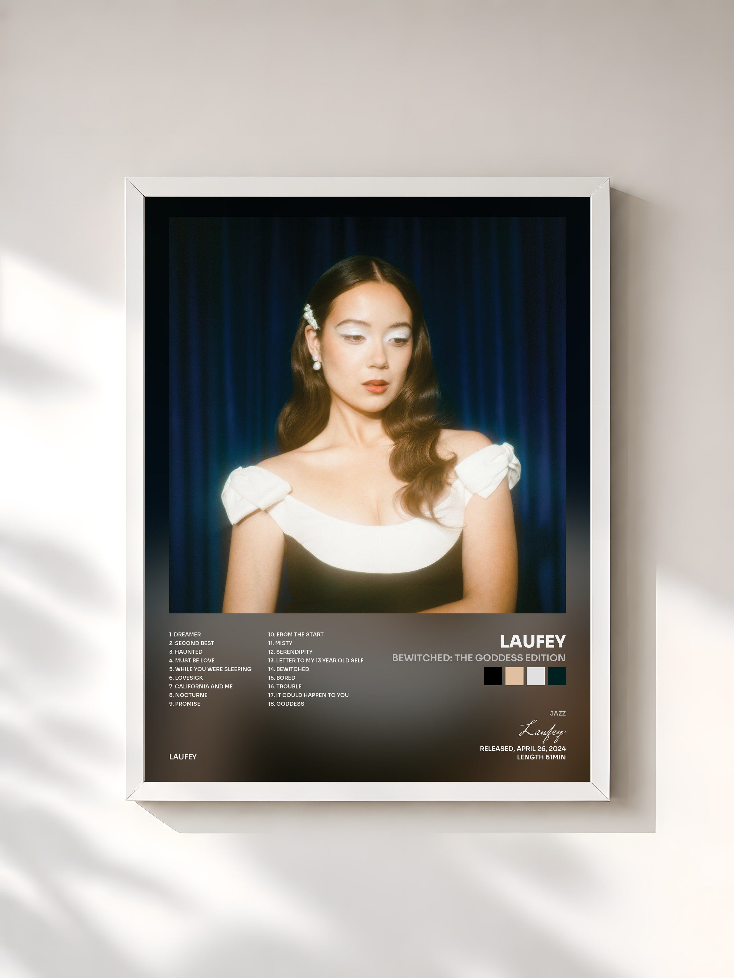 #blanc Tableau de l'album Bewitched: The Goddess Edition de Laufey, cadre blanc, imprimé et encadré en France