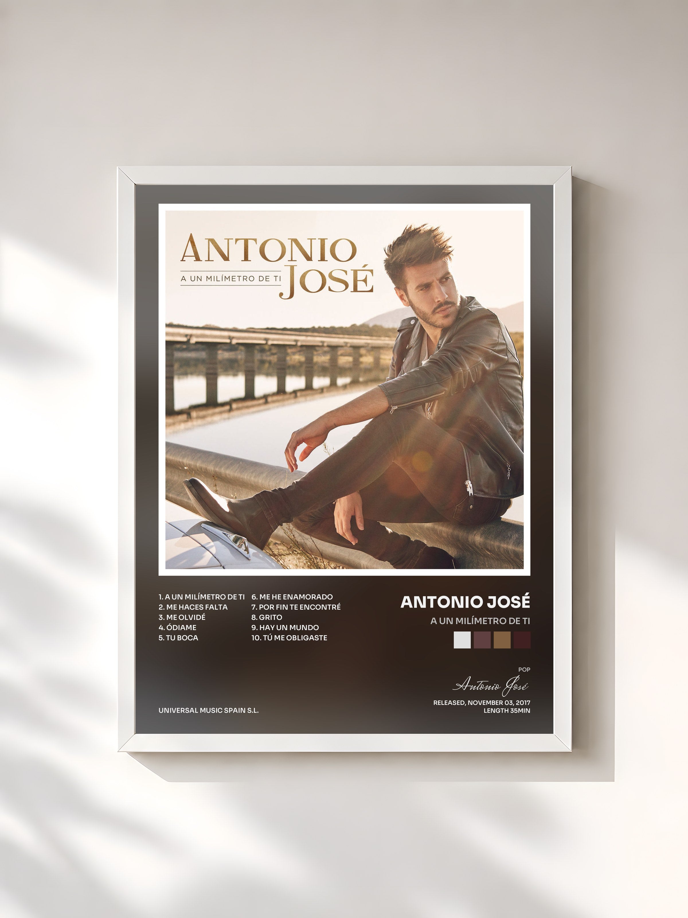 #blanc Tableau de l'album A Un Milímetro De Ti de Antonio José, cadre blanc, imprimé et encadré en France