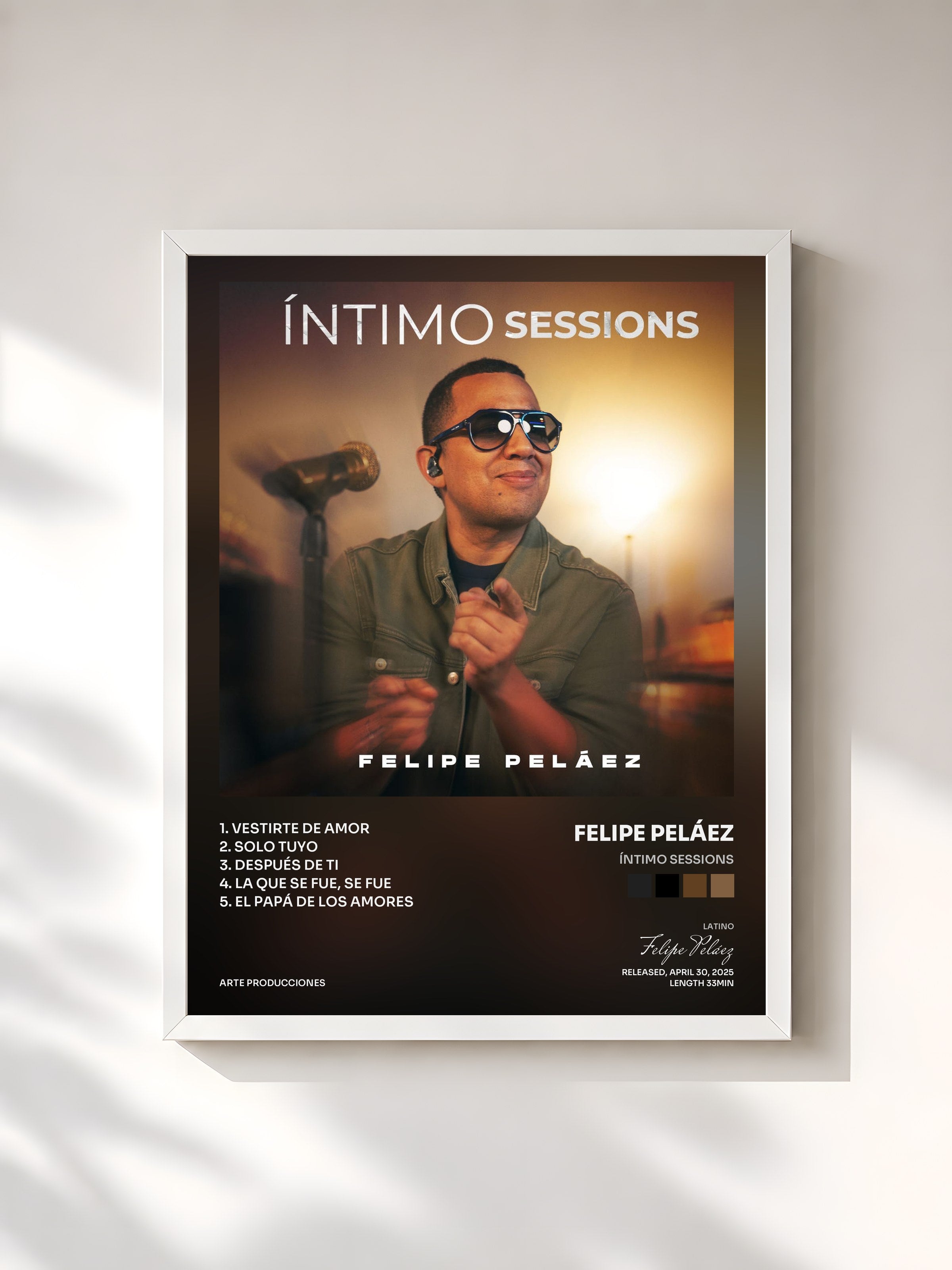 #blanc Tableau de l'album ÍNTIMO SESSIONS de Felipe Peláez, cadre blanc, imprimé et encadré en France