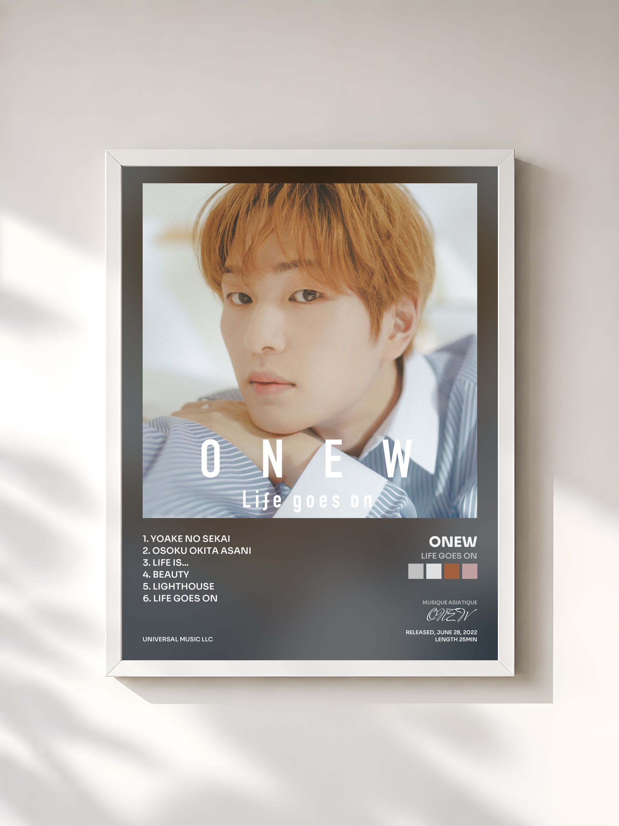 #blanc Tableau de l'album Life goes on de ONEW, cadre blanc, imprimé et encadré en France