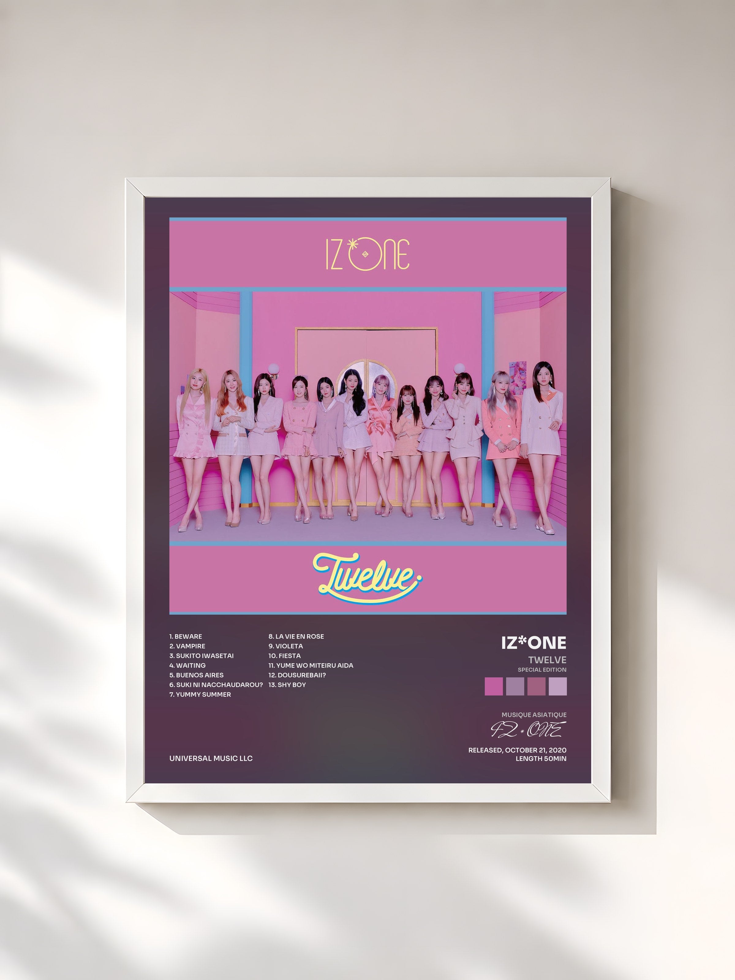 #blanc Tableau de l'album Twelve (Special Edition) de IZ*ONE, cadre blanc, imprimé et encadré en France