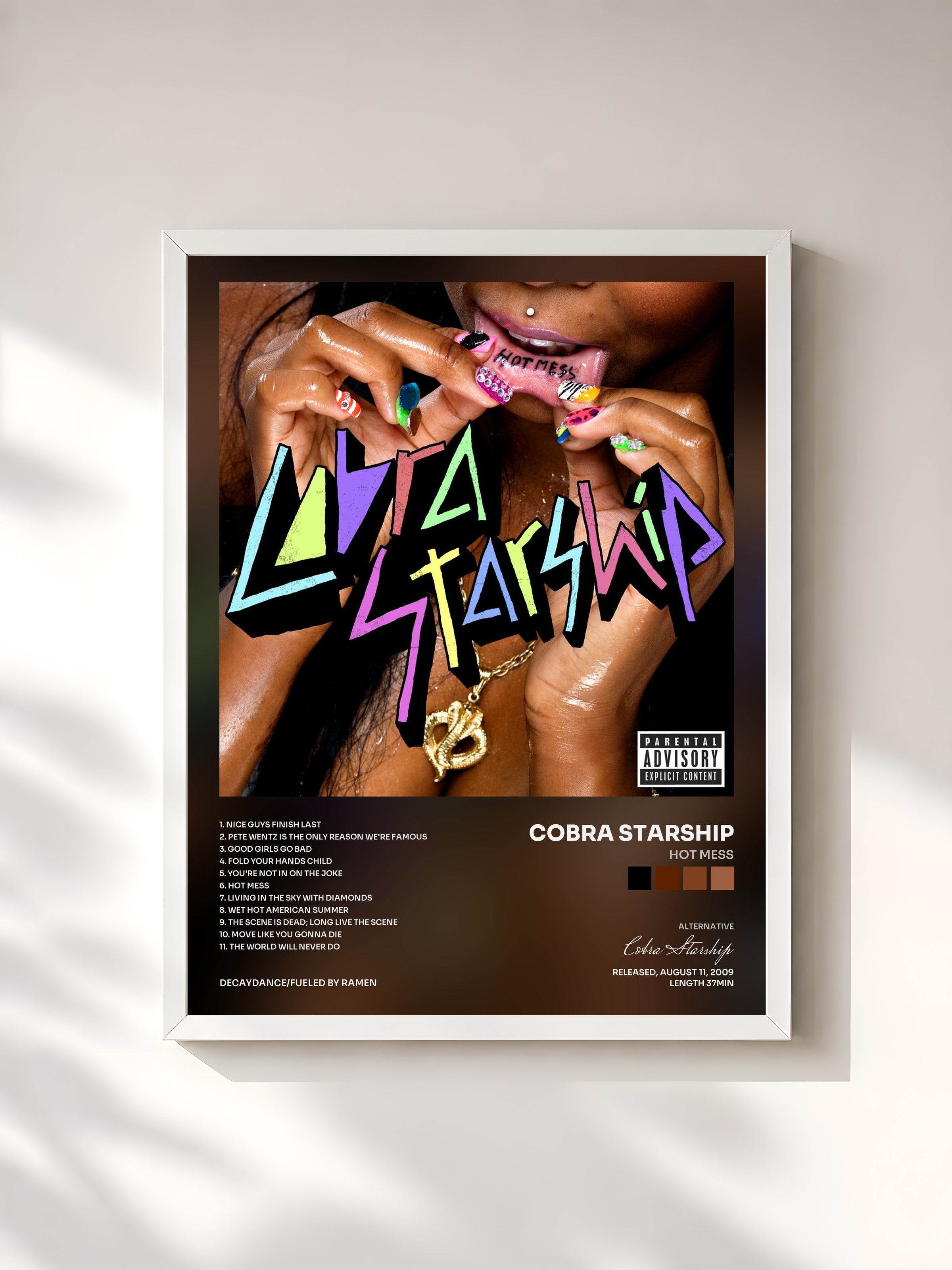 #blanc Tableau de l'album Hot Mess de Cobra Starship, cadre blanc, imprimé et encadré en France