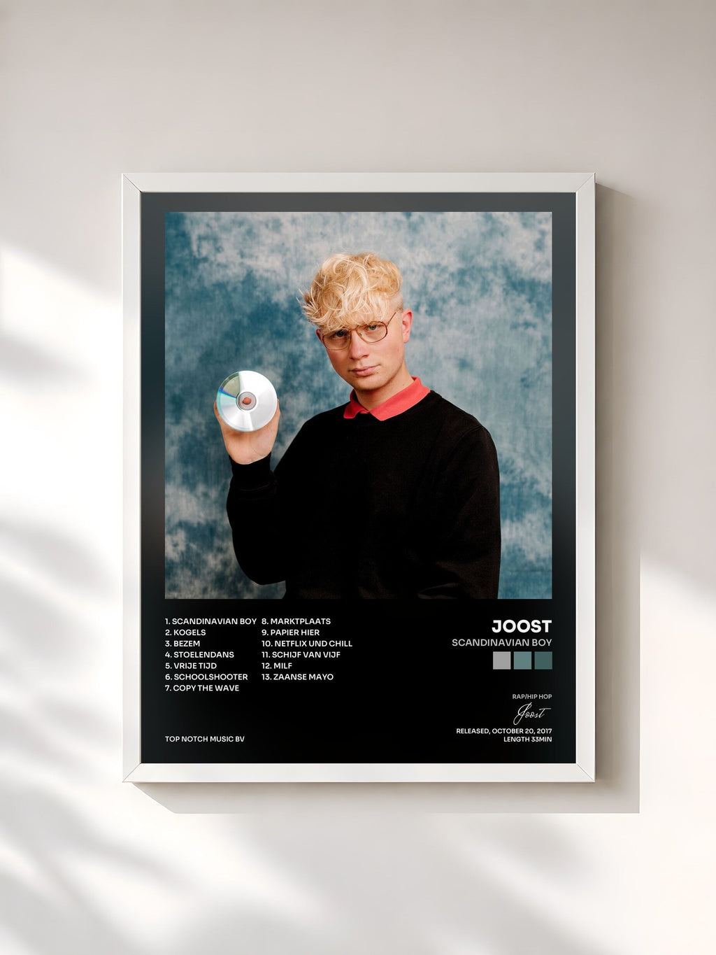 #blanc Tableau de l'album Scandinavian Boy de Joost, cadre blanc, imprimé et encadré en France