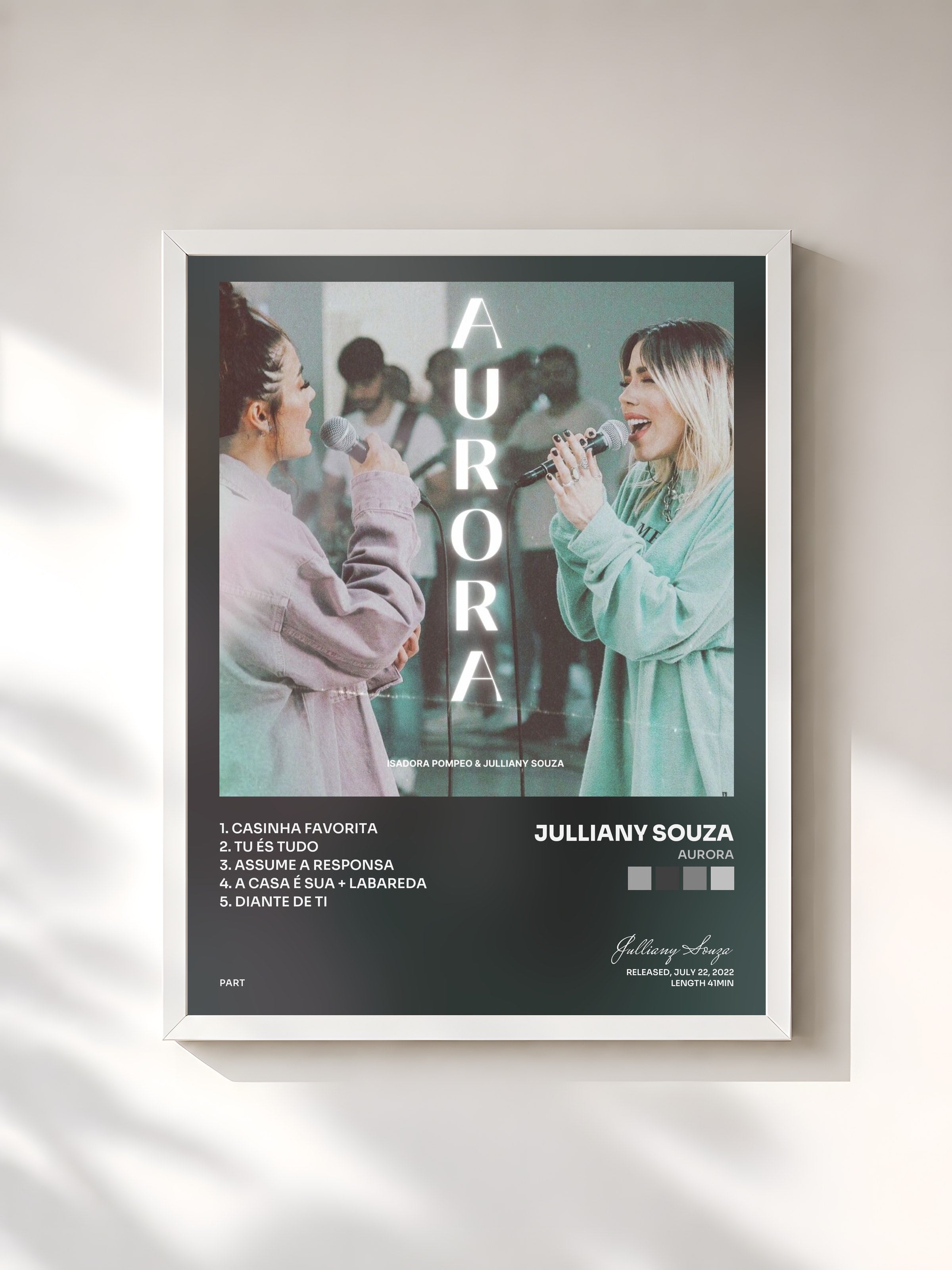 #blanc Tableau de l'album Aurora de Julliany Souza, cadre blanc, imprimé et encadré en France
