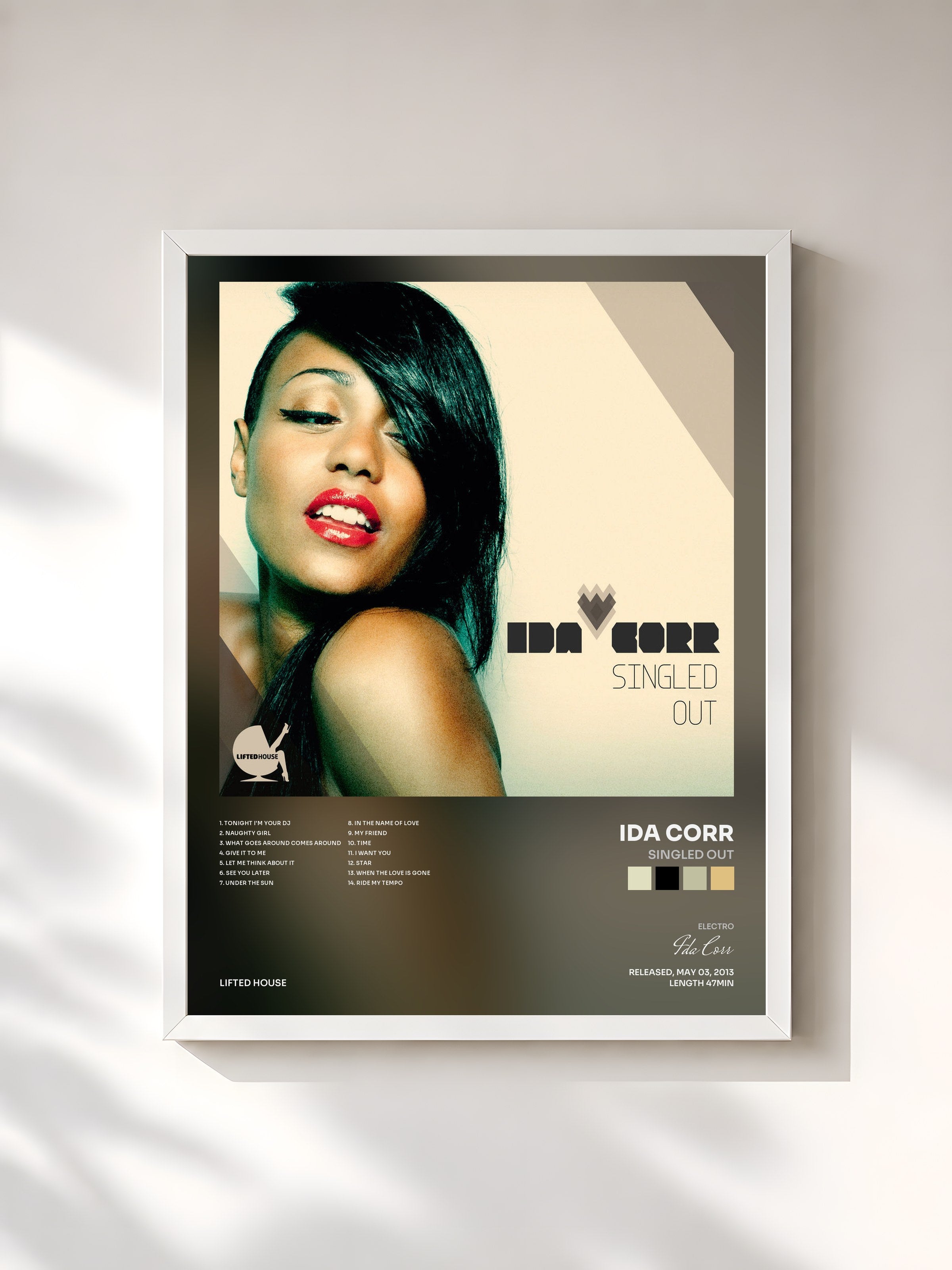 #blanc Tableau de l'album Singled Out de Ida Corr, cadre blanc, imprimé et encadré en France