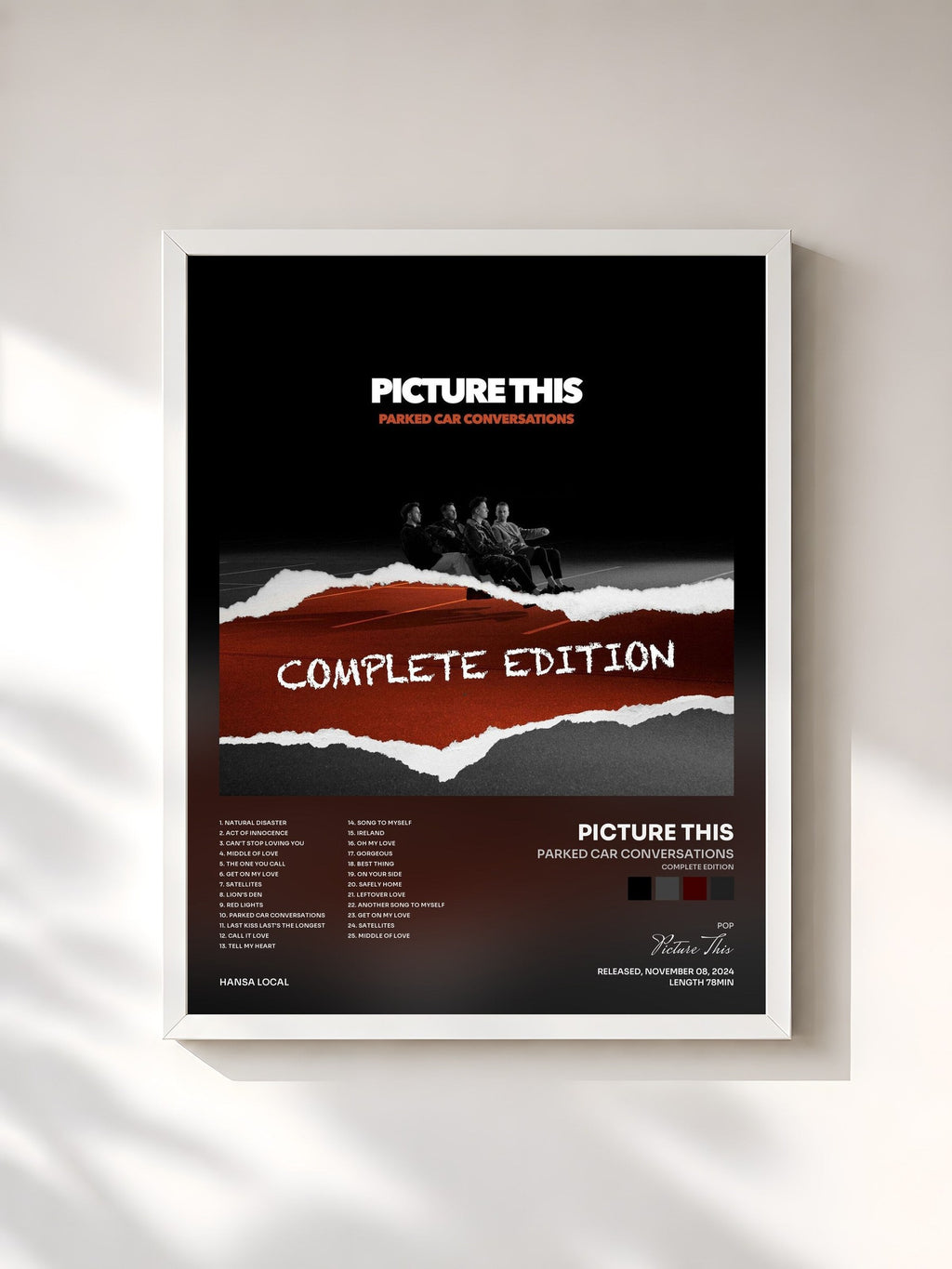 #blanc Parked Car Conversations (Complete Edition) von Picture This als gerahmter Kunstdruck, weißer Rahmen, gedruckt und gerahmt in Frankreich