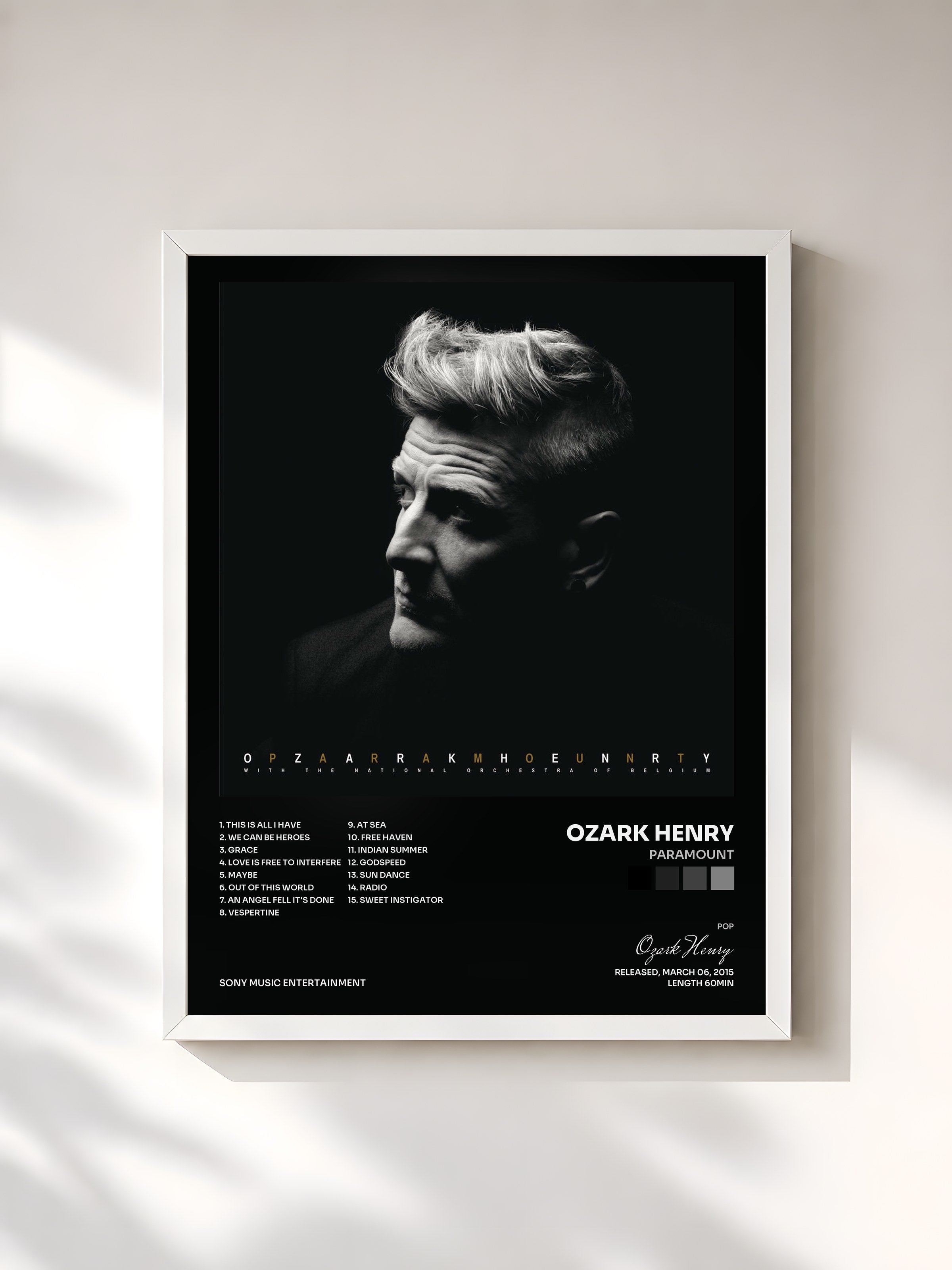 #blanc Tableau de l'album Paramount de Ozark Henry, cadre blanc, imprimé et encadré en France