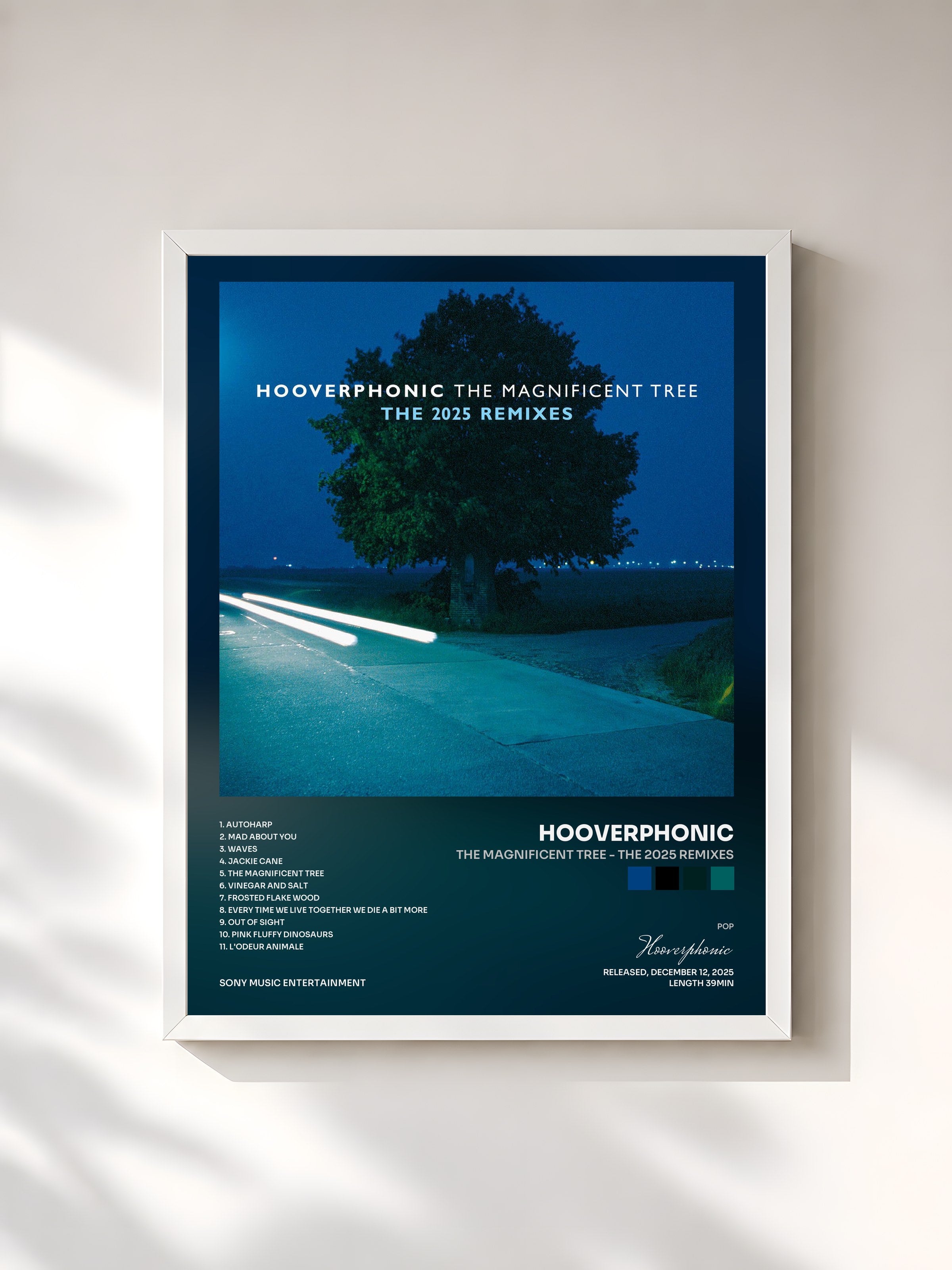 #blanc Tableau de l'album The Magnificent Tree - The 2025 Remixes de Hooverphonic, cadre blanc, imprimé et encadré en France
