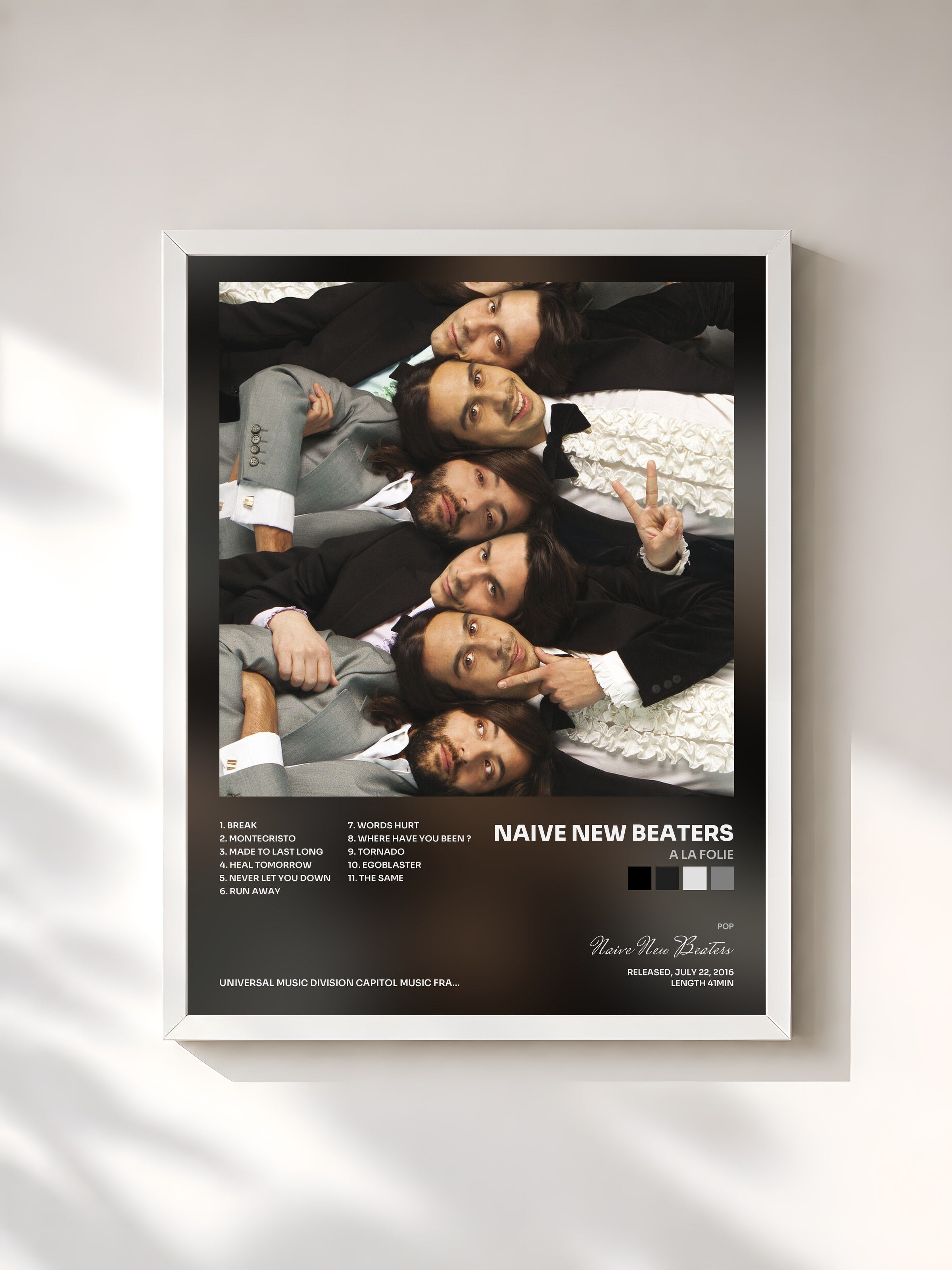 #blanc Tableau de l'album A la folie de Naive New Beaters, cadre blanc, imprimé et encadré en France