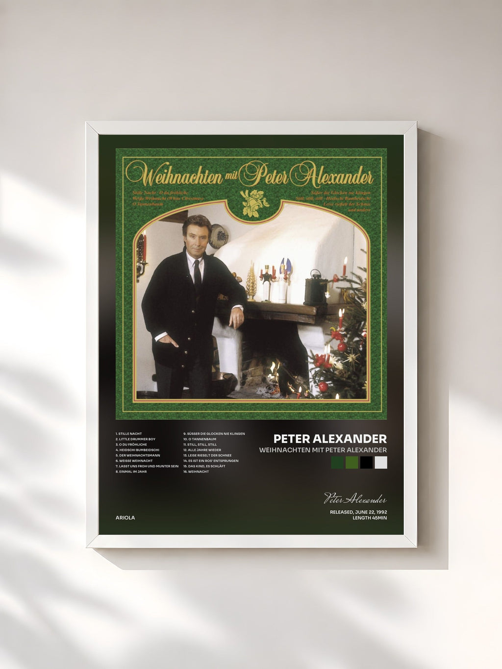 #blanc Weihnachten mit Peter Alexander von Peter Alexander als gerahmter Kunstdruck, weißer Rahmen, gedruckt und gerahmt in Frankreich