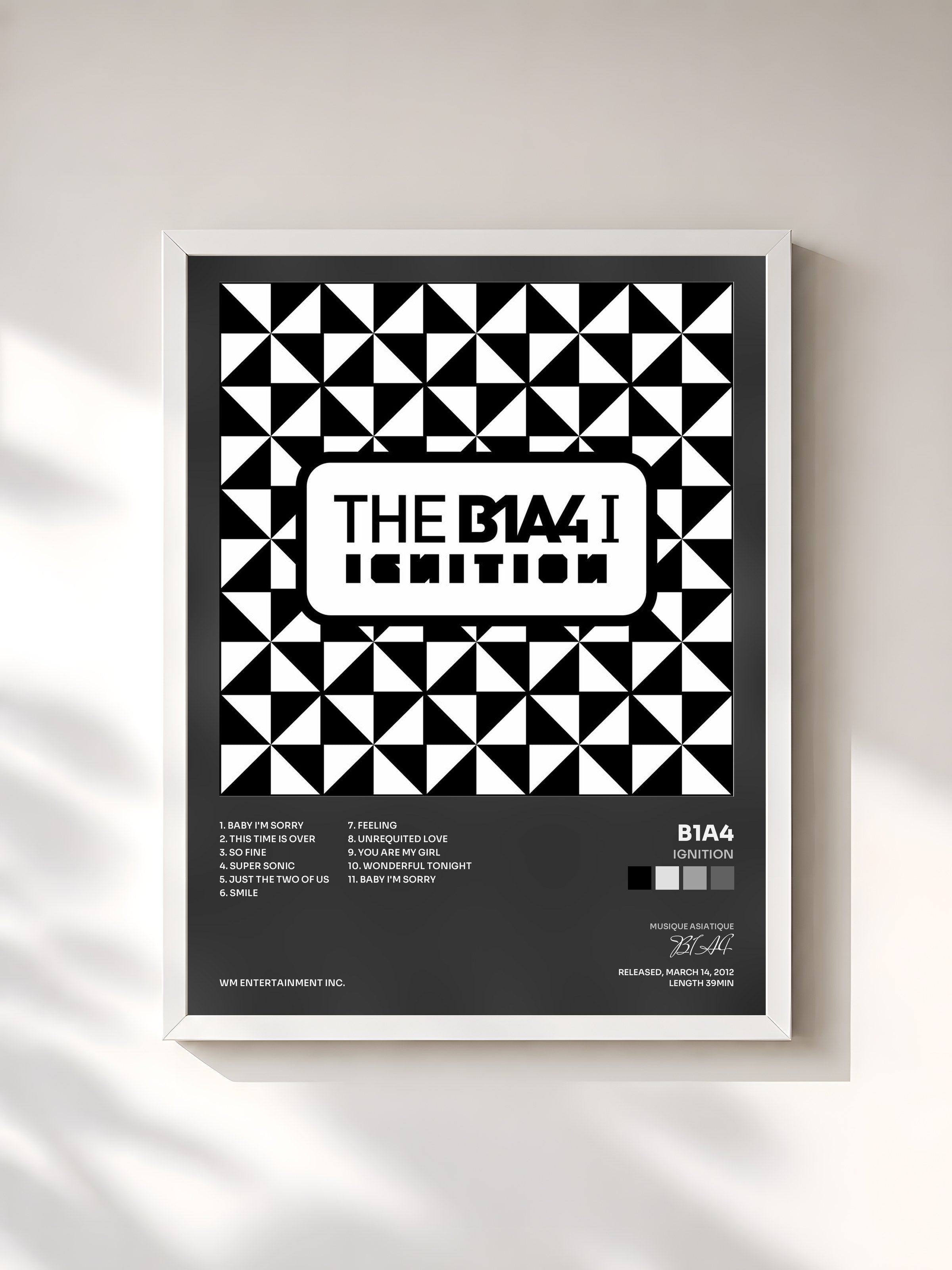 #blanc Tableau de l'album IGNITION de B1A4, cadre blanc, imprimé et encadré en France