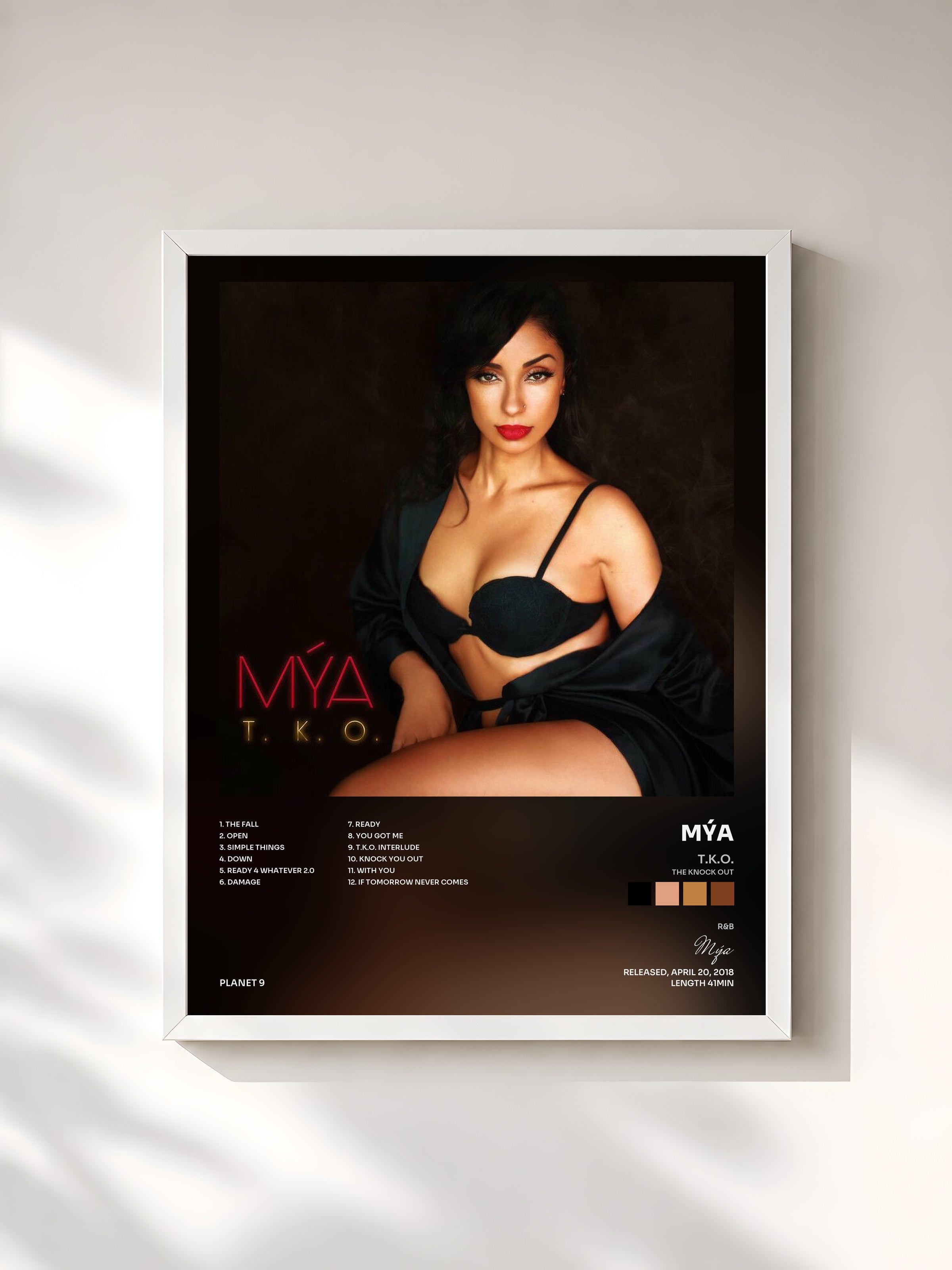#blanc Tableau de l'album T.K.O. (The Knock Out) de Mýa, cadre blanc, imprimé et encadré en France