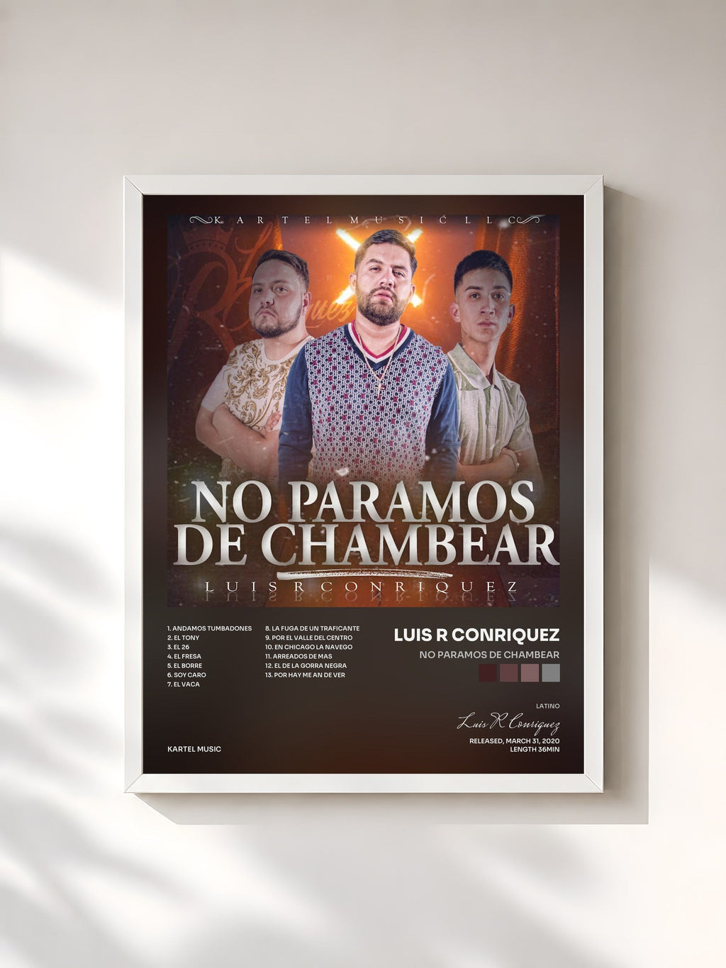 #blanc No Paramos by Chambear de Luis R Conriquez as a framed art print, white frame, printed and framed in France