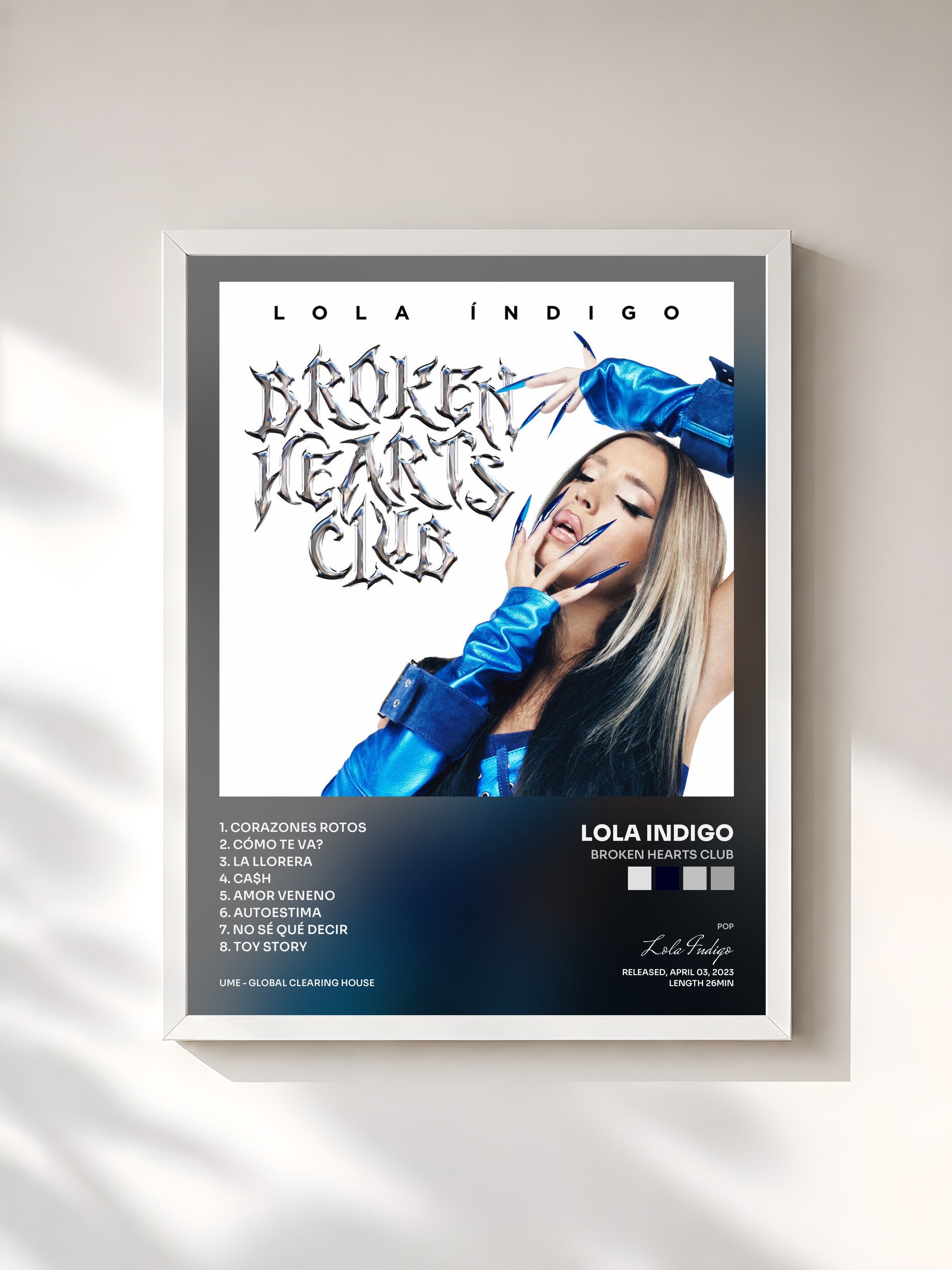 #blanc Tableau de l'album Broken Hearts Club de Lola Indigo, cadre blanc, imprimé et encadré en France