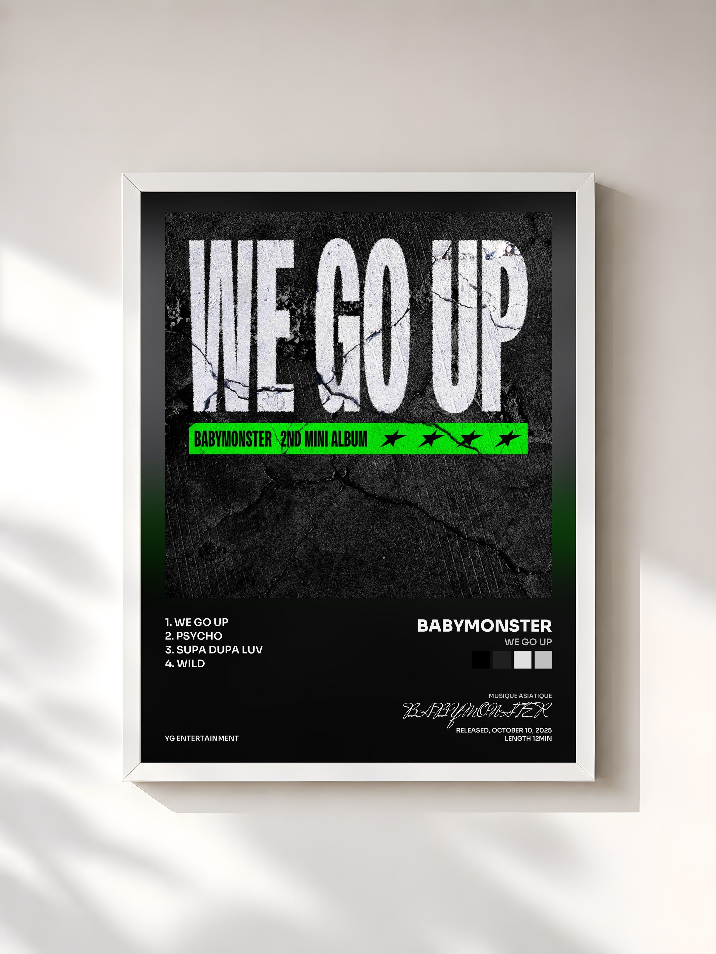 #blanc Tableau de l'album WE GO UP de BABYMONSTER, cadre blanc, imprimé et encadré en France
