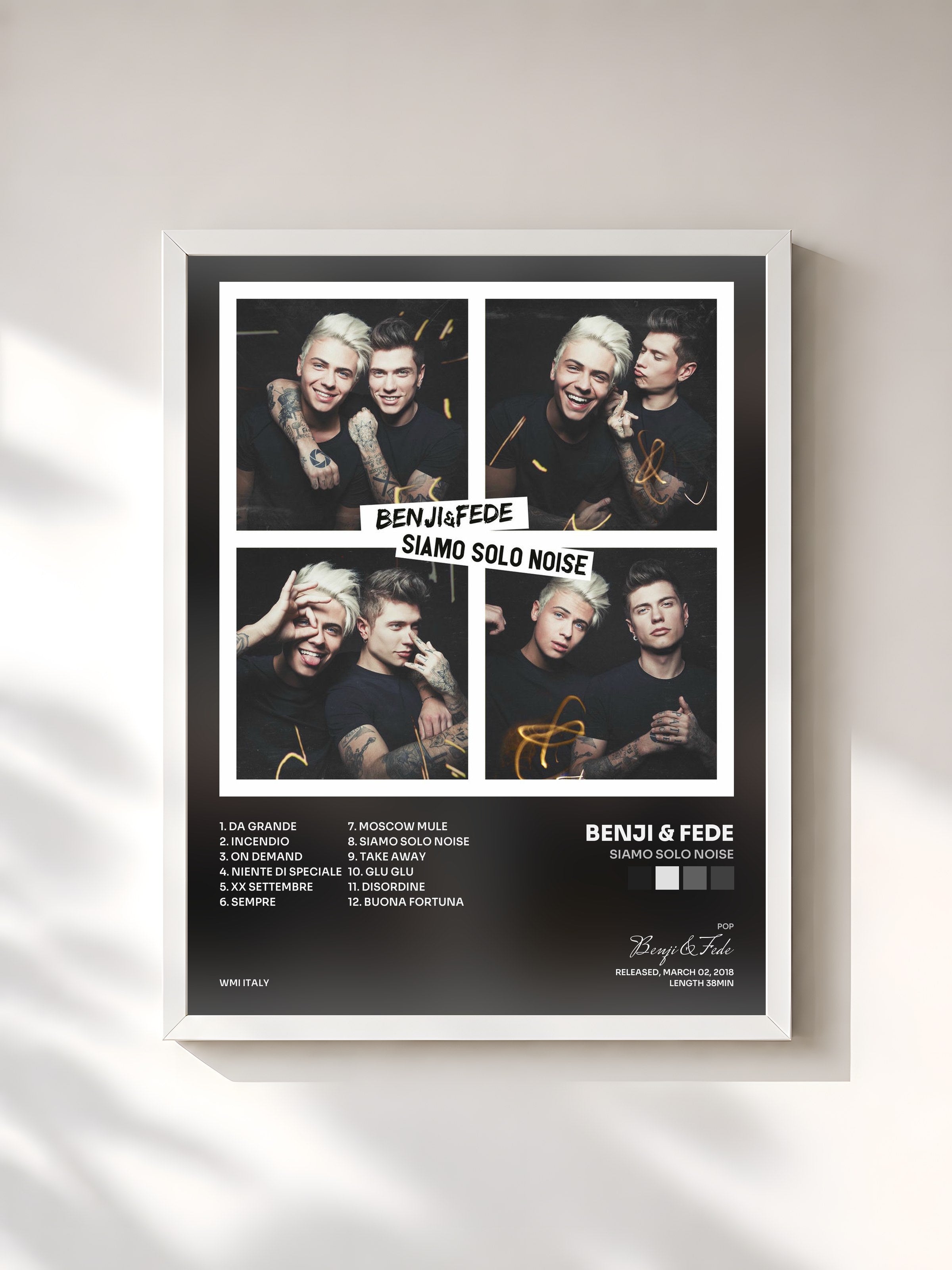 #blanc Tableau de l'album Siamo solo noise de Benji & Fede, cadre blanc, imprimé et encadré en France