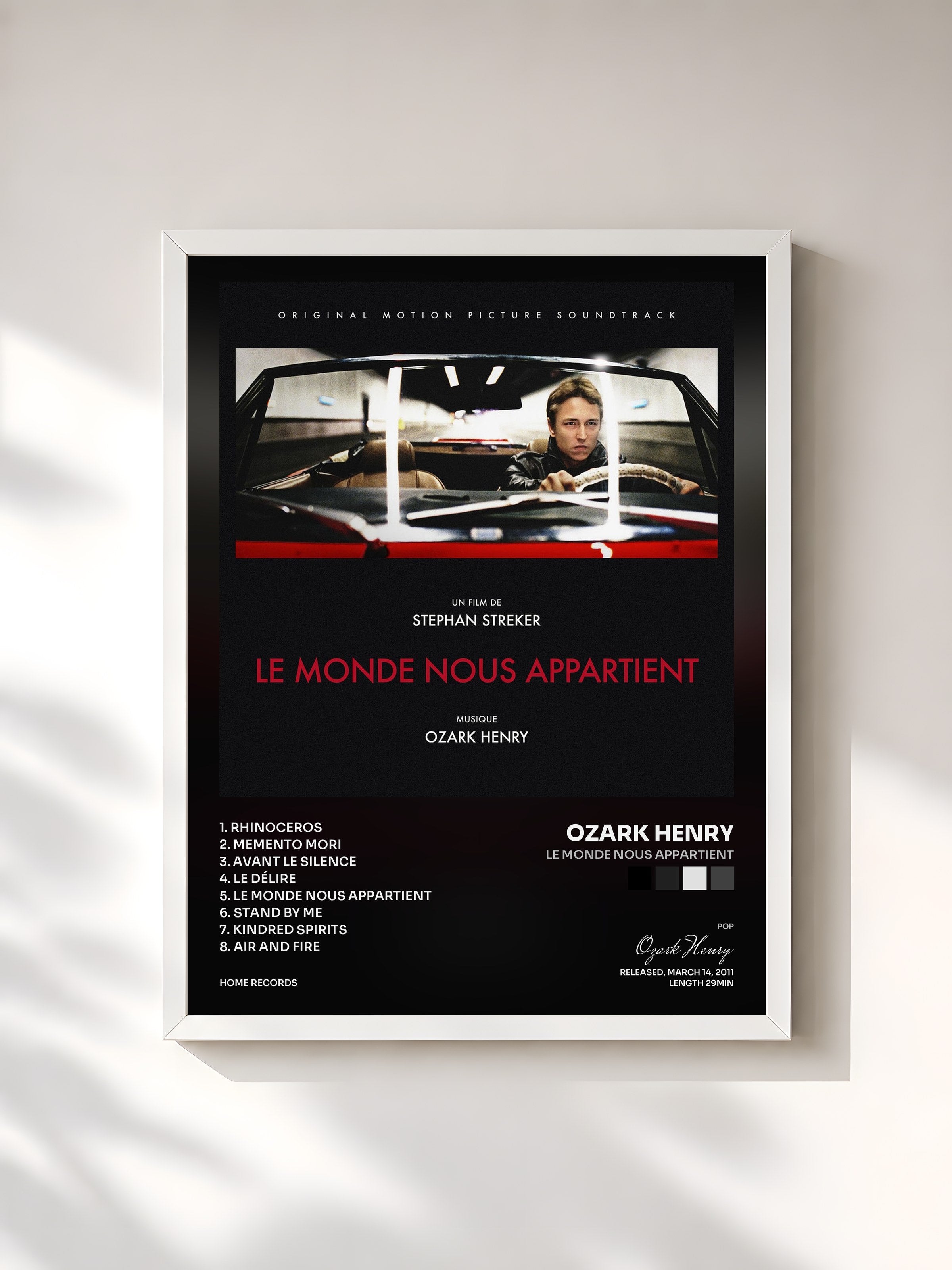 #blanc Tableau de l'album Le monde nous appartient de Ozark Henry, cadre blanc, imprimé et encadré en France
