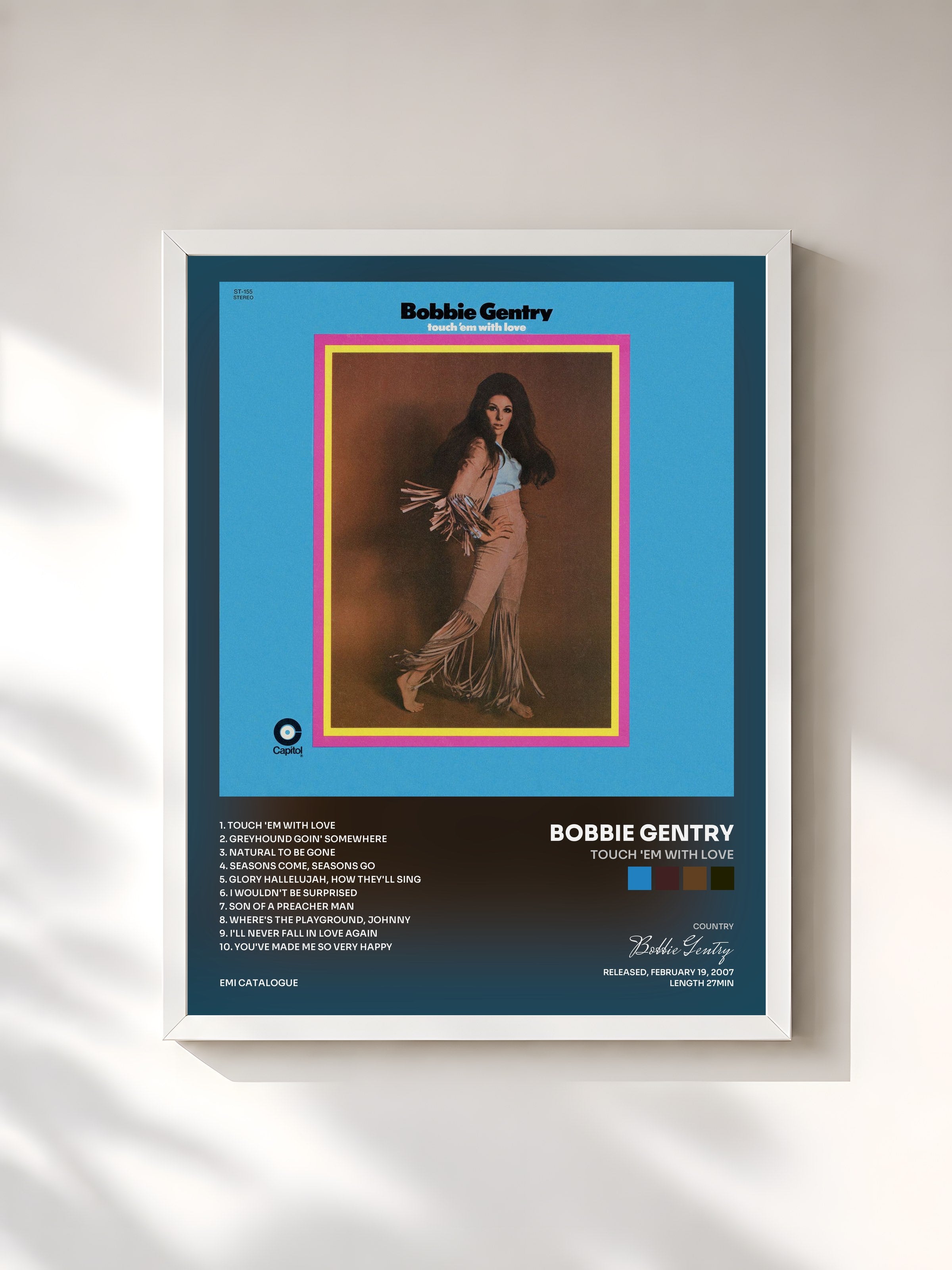 #blanc Tableau de l'album Touch 'Em With Love de Bobbie Gentry, cadre blanc, imprimé et encadré en France