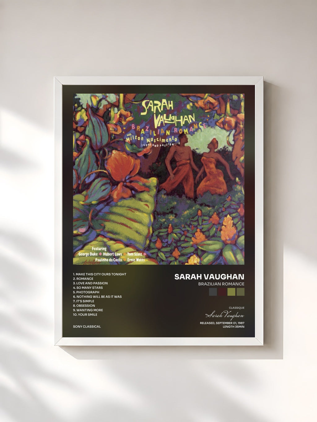 #blanc Brazilian Romance di Sarah Vaughan in stampa incorniciata, cornice bianca, stampata e incorniciata in Francia