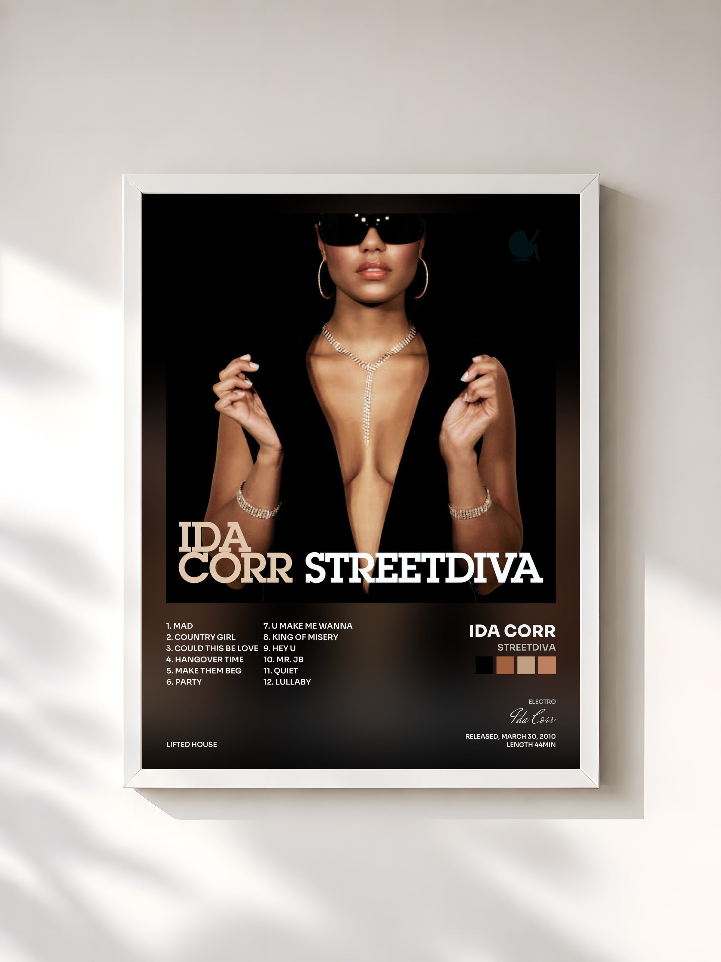 #blanc Tableau de l'album Streetdiva de Ida Corr, cadre blanc, imprimé et encadré en France