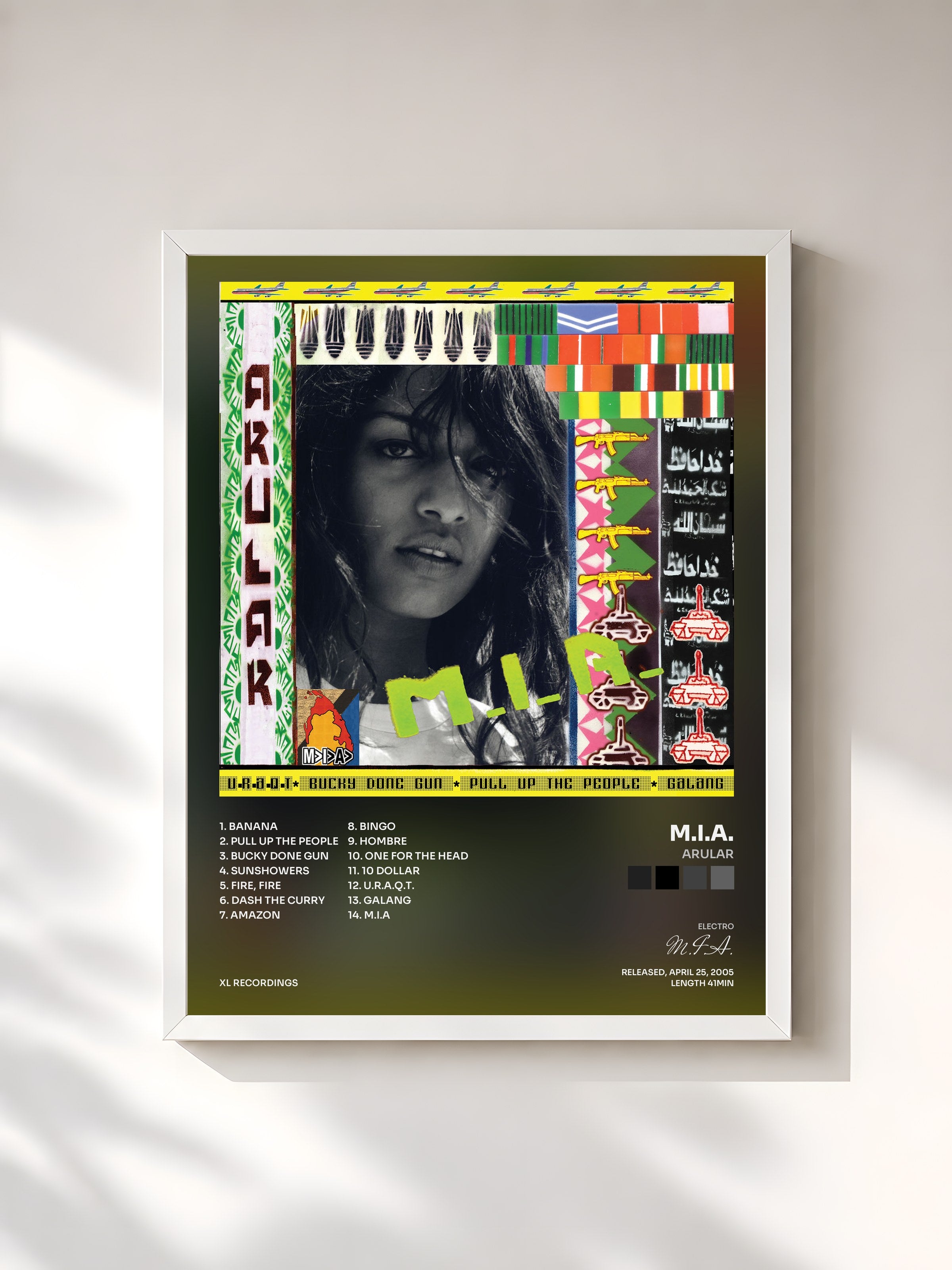 #blanc Tableau de l'album Arular de M.I.A., cadre blanc, imprimé et encadré en France