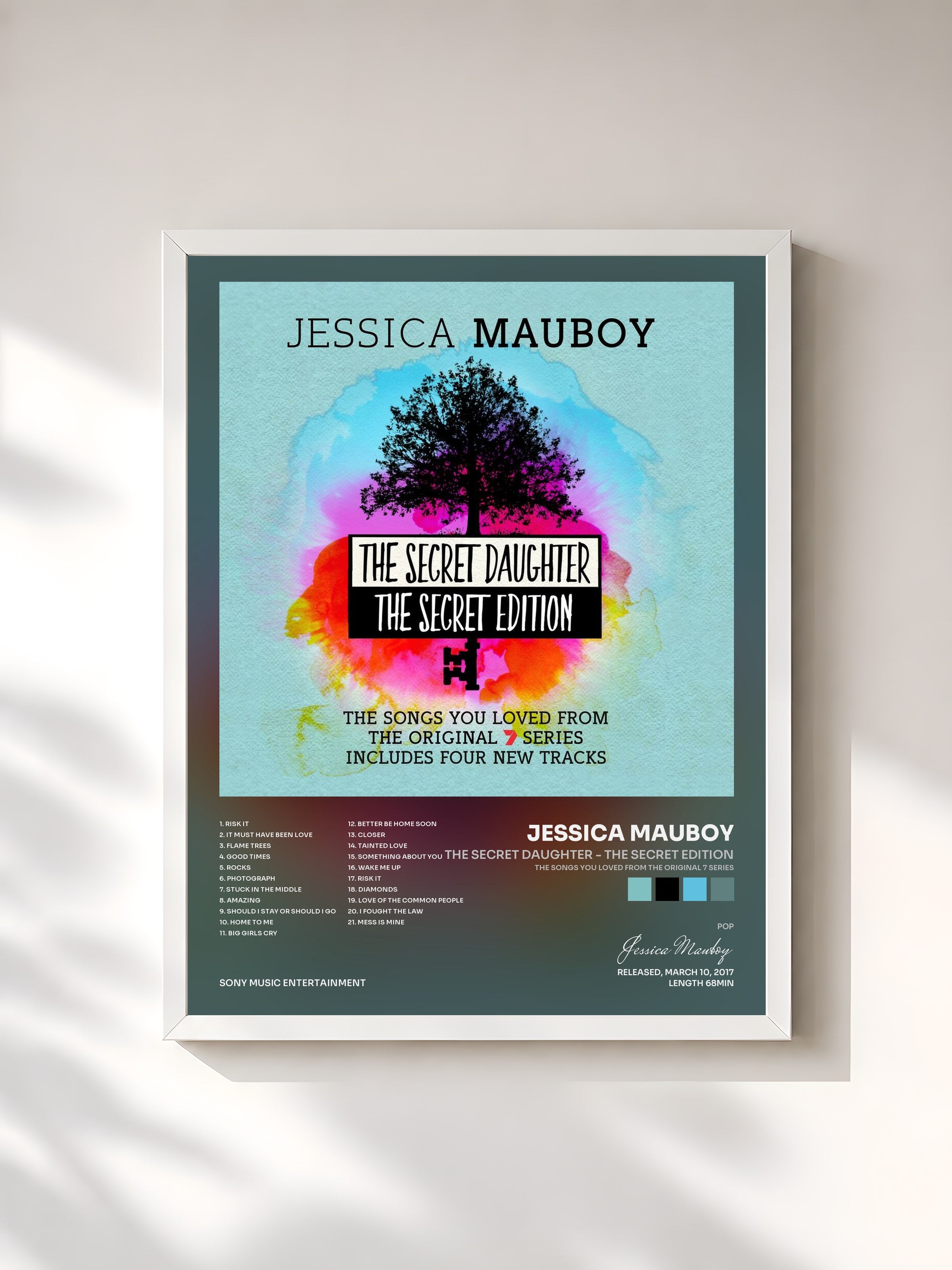 #blanc Tableau de l'album The Secret Daughter - The Secret Edition (The Songs You Loved from the Original 7 Series) de Jessica Mauboy, cadre blanc, imprimé et encadré en France