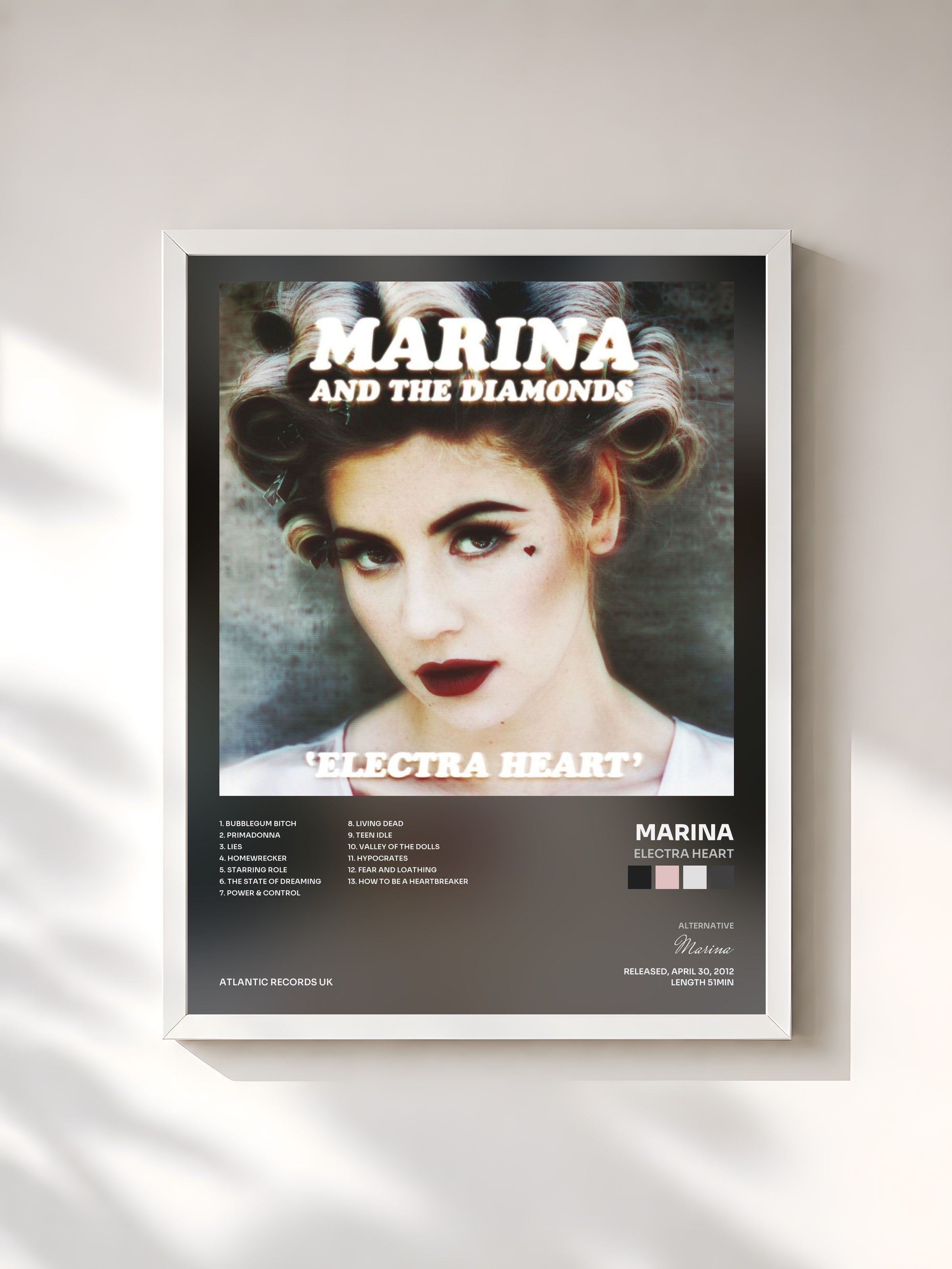 #blanc Tableau de l'album Electra Heart de Marina, cadre blanc, imprimé et encadré en France