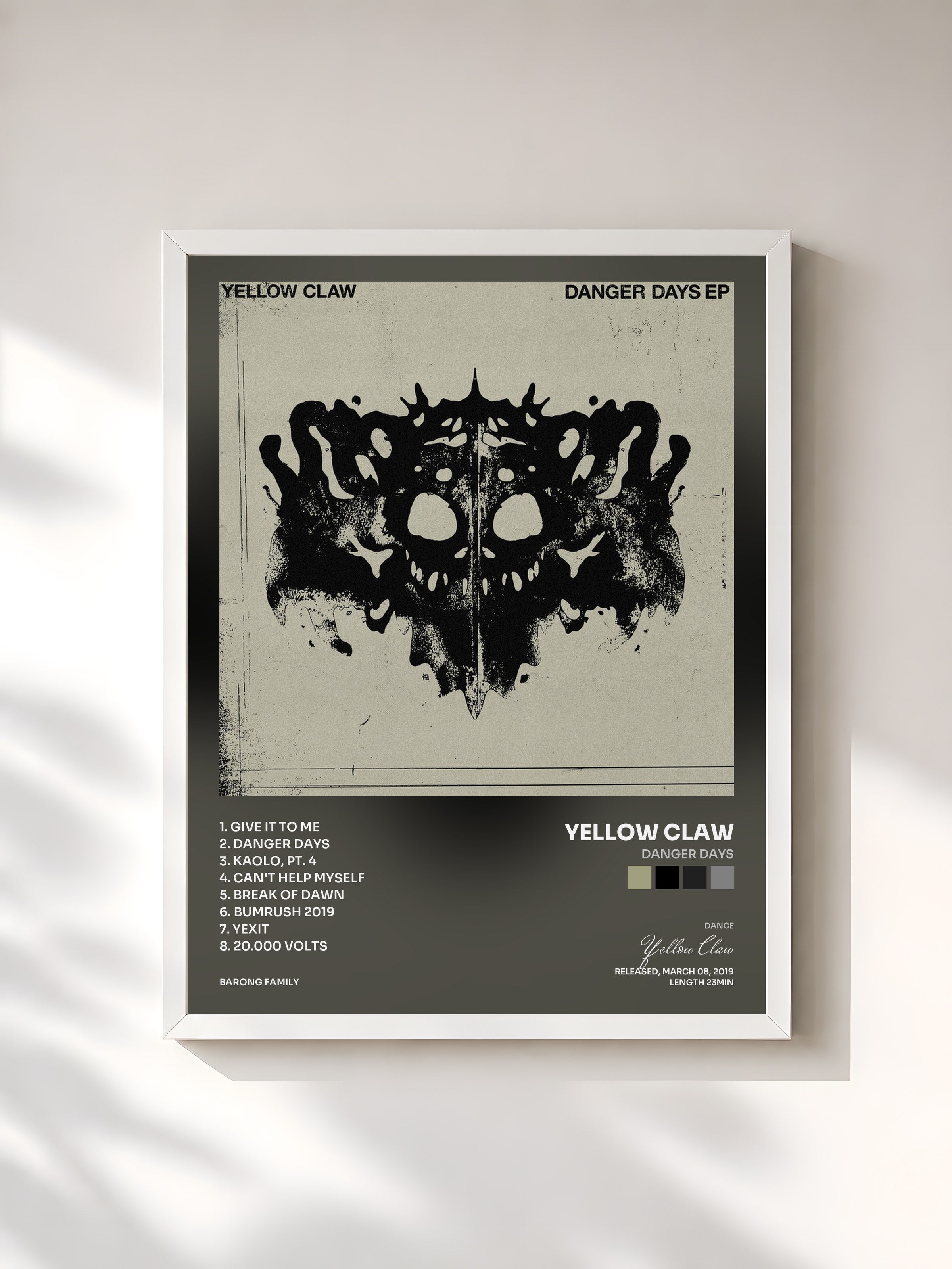#blanc Tableau de l'album Danger Days de Yellow Claw, cadre blanc, imprimé et encadré en France