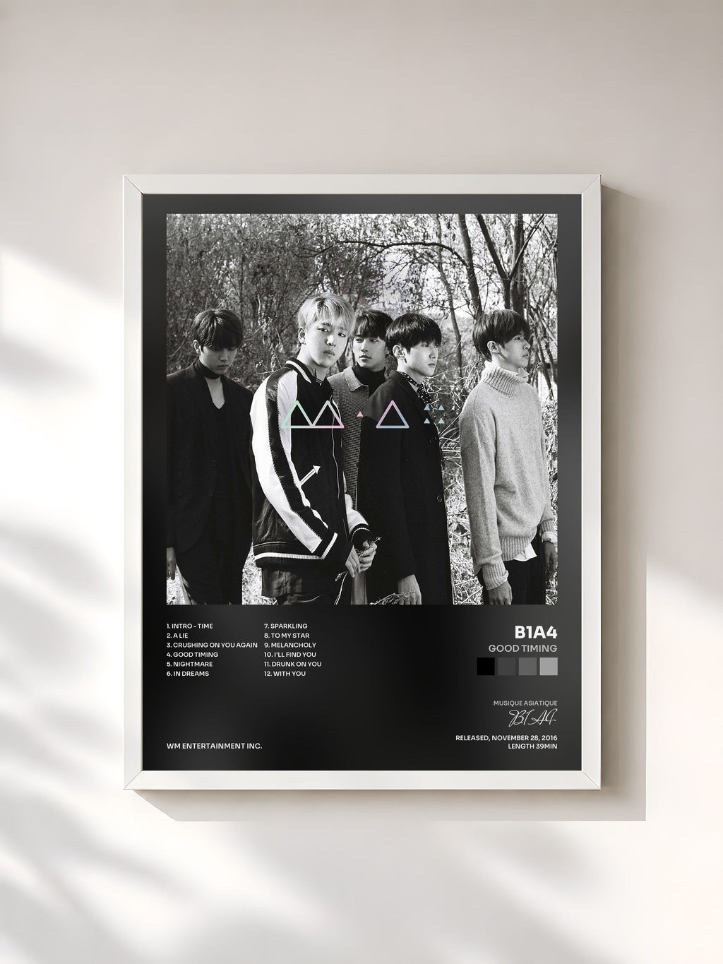 #blanc Tableau de l'album GOOD TIMING de B1A4, cadre blanc, imprimé et encadré en France