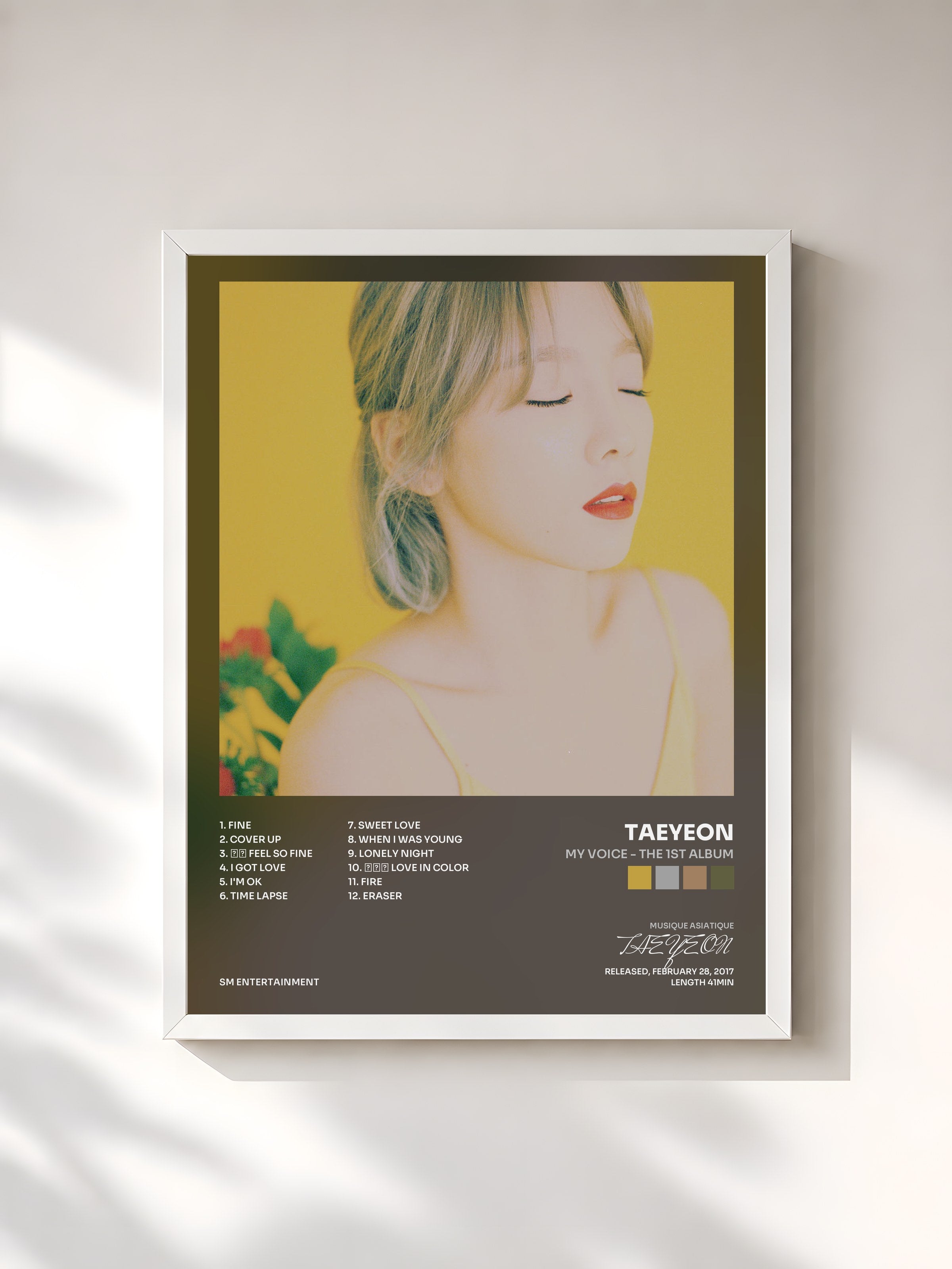 #blanc Tableau de l'album My Voice - The 1st Album de TAEYEON, cadre blanc, imprimé et encadré en France